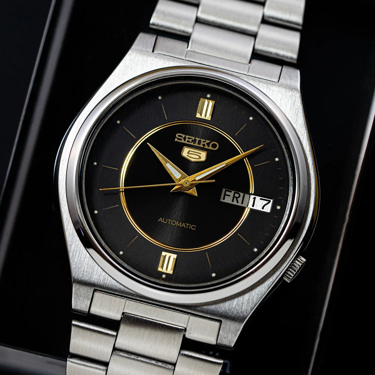 Seiko-5-7009-3170-dress-watch-