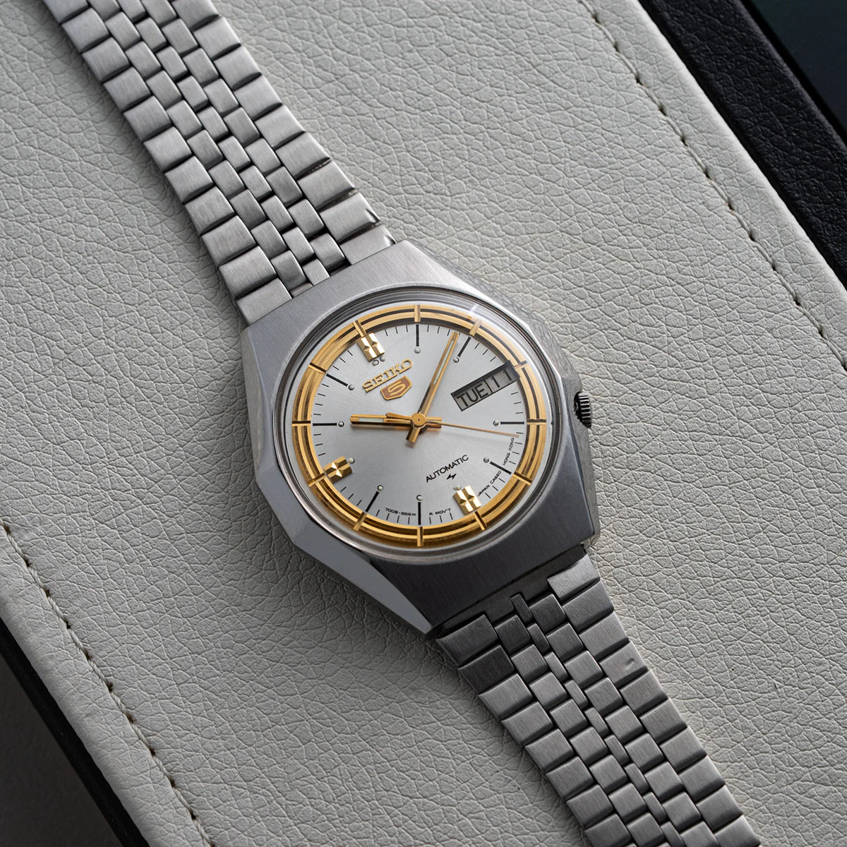 Seiko 5 7009-8440 Top View