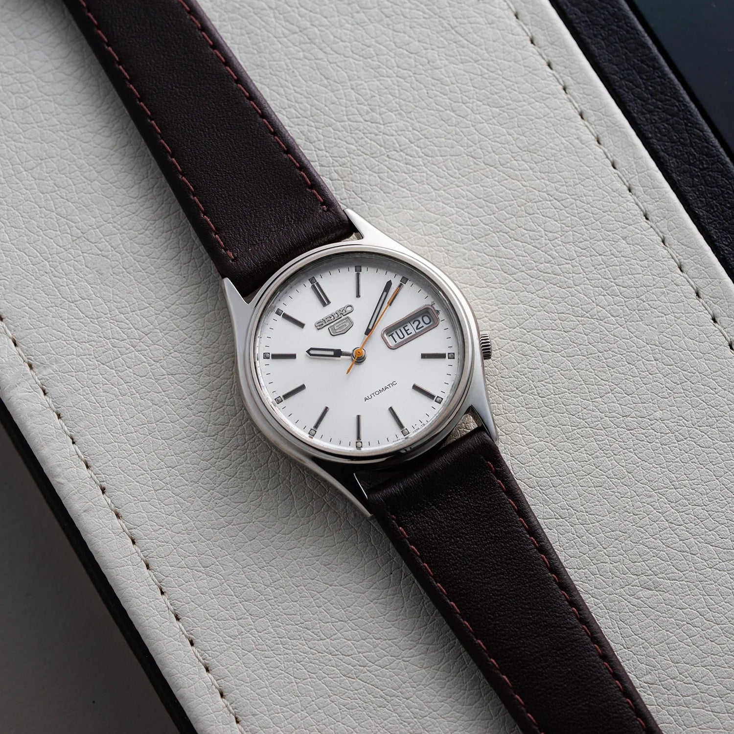 Seiko 5 7S26-3100 Top view