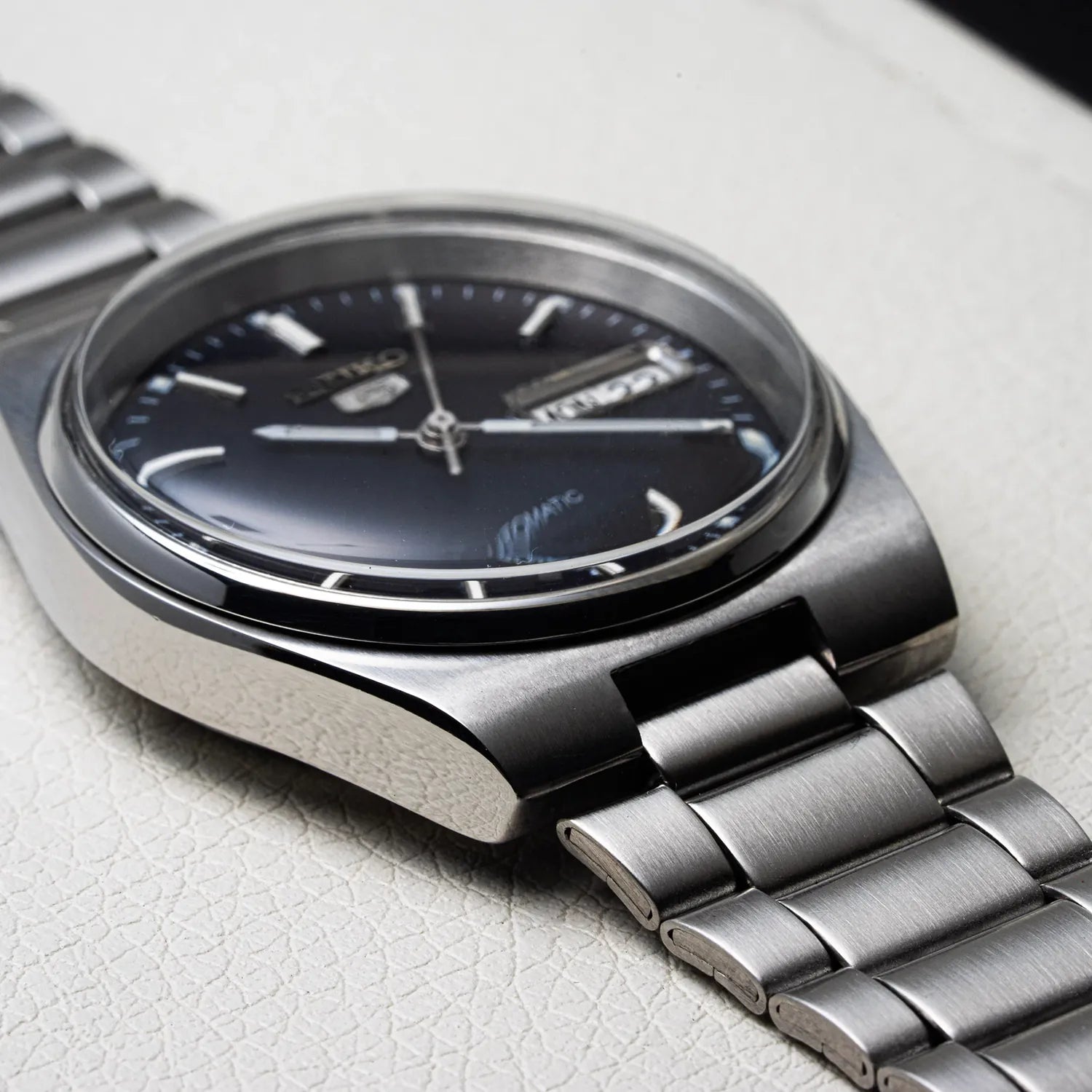 Seiko 5 7S26-3130, Cal. 7S26, Men’s Dress Automatic Watch – side view