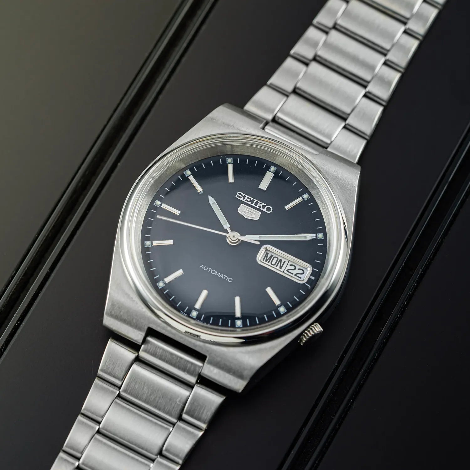 Seiko 5 7S26-3130, Cal. 7S26, Men’s Dress Automatic Watch – front view