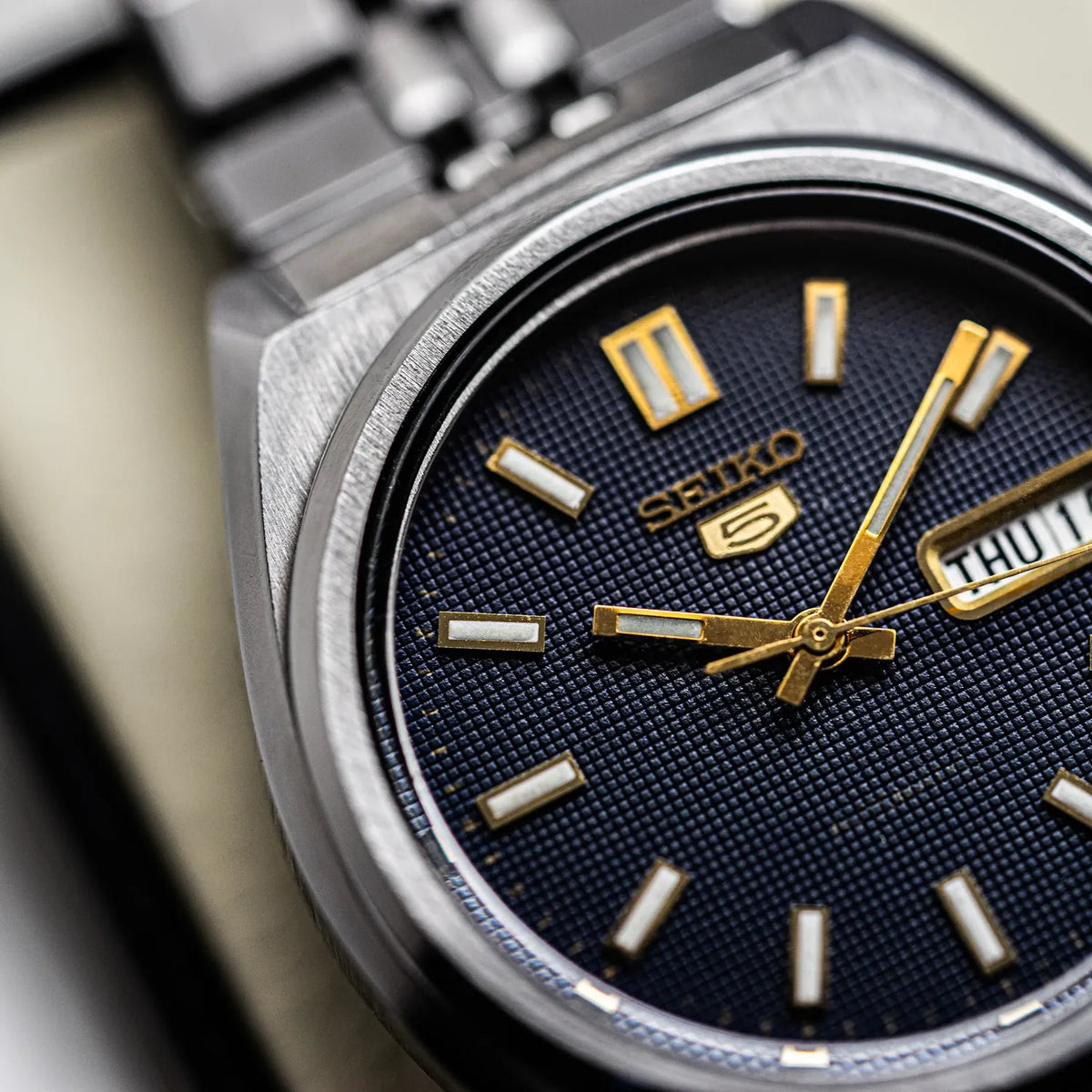 Seiko-5-7S26-8760-Automatic- Seiko-5-7S26-8760-Automatic-