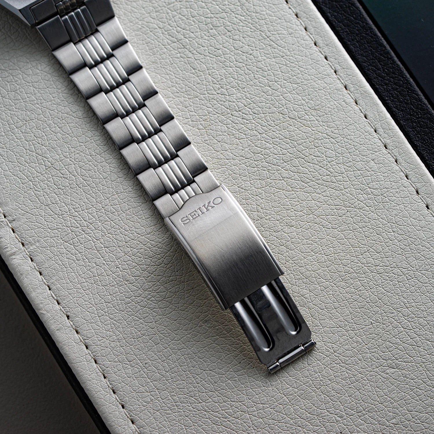 Seiko 5 7S26-0570 Bracelet