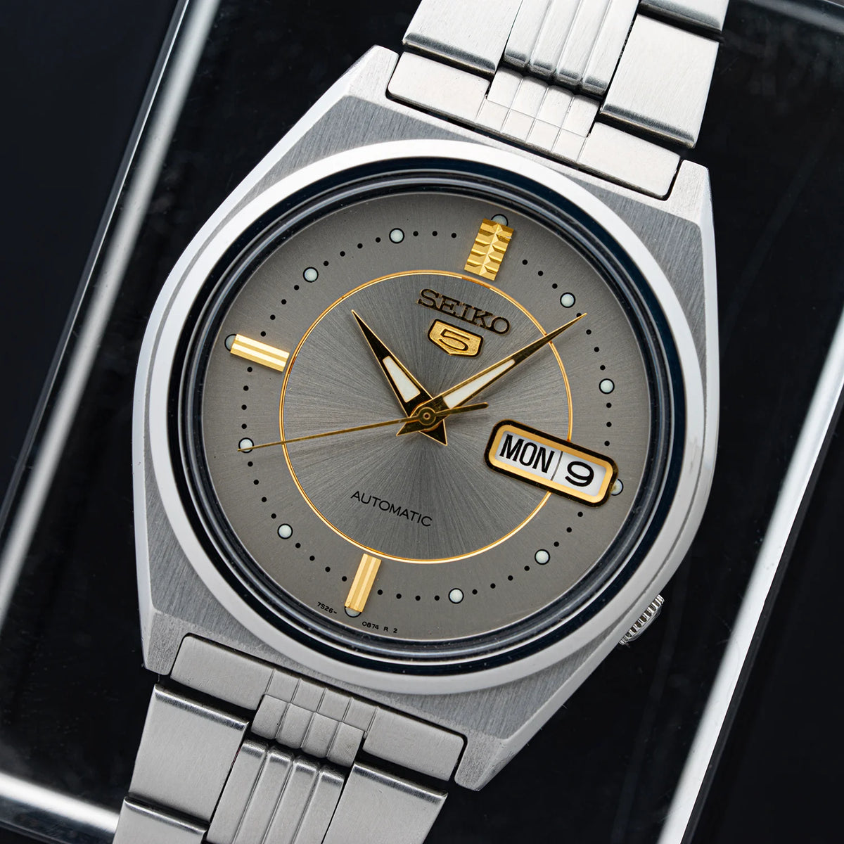 Seiko-5-7s26-0570-vintage- 