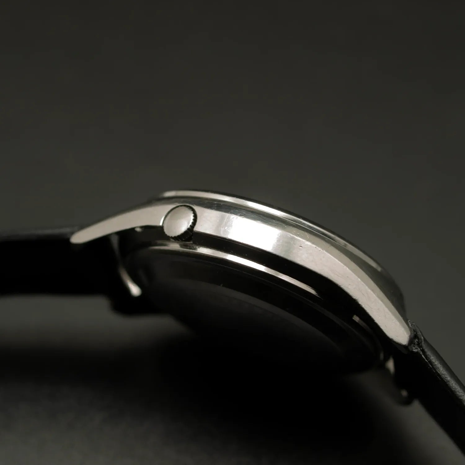 Seiko Actus, 7019-7060 Men’s Automatic Vintage Watch, 1974 – side view alternative angle