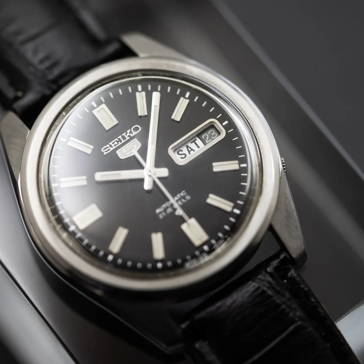 Seiko 5 6119-8083, Cal. 6119, Men’s Automatic Vintage Watch – movement close-up