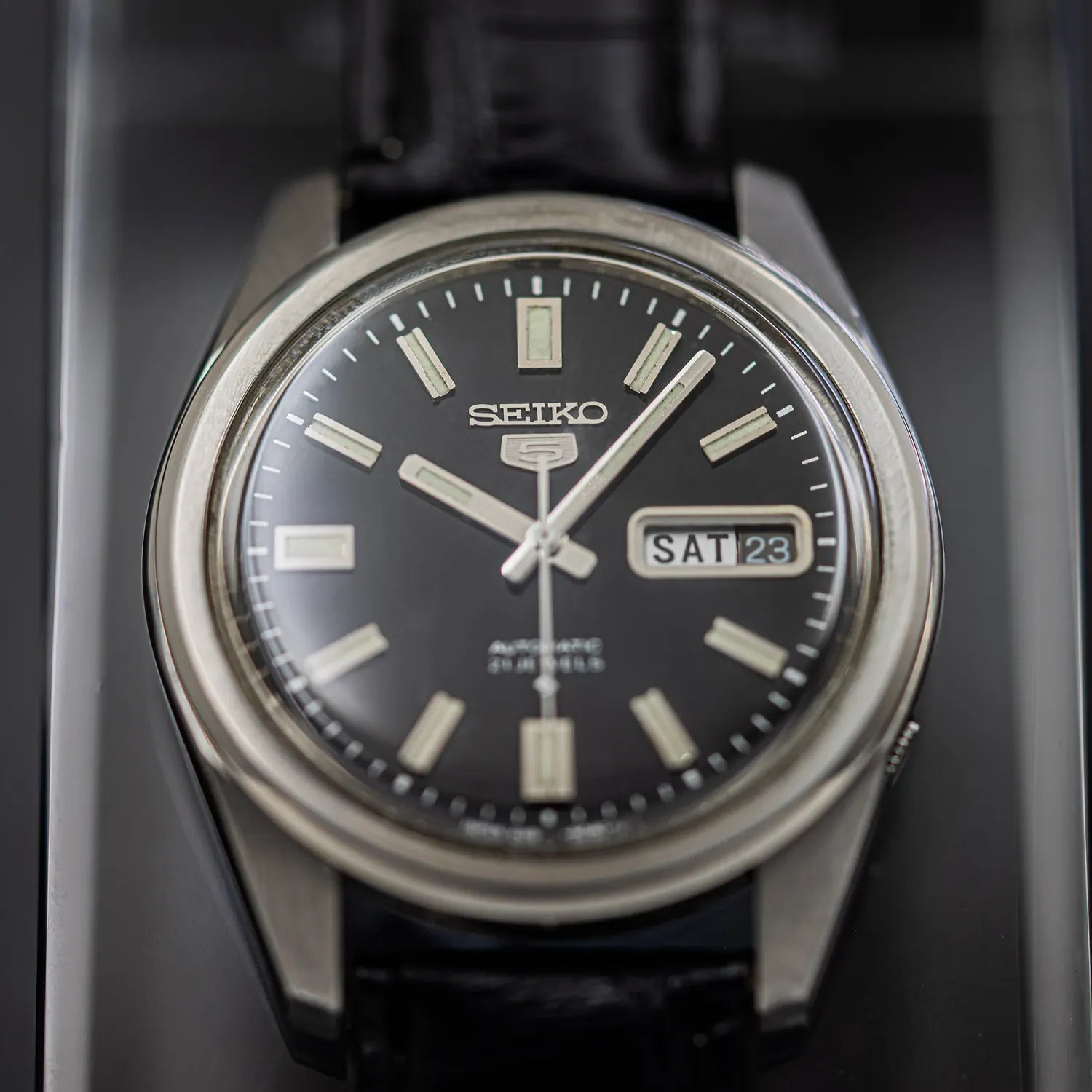 Seiko 5 6119-8083, Cal. 6119, Men’s Automatic Vintage Watch – front view