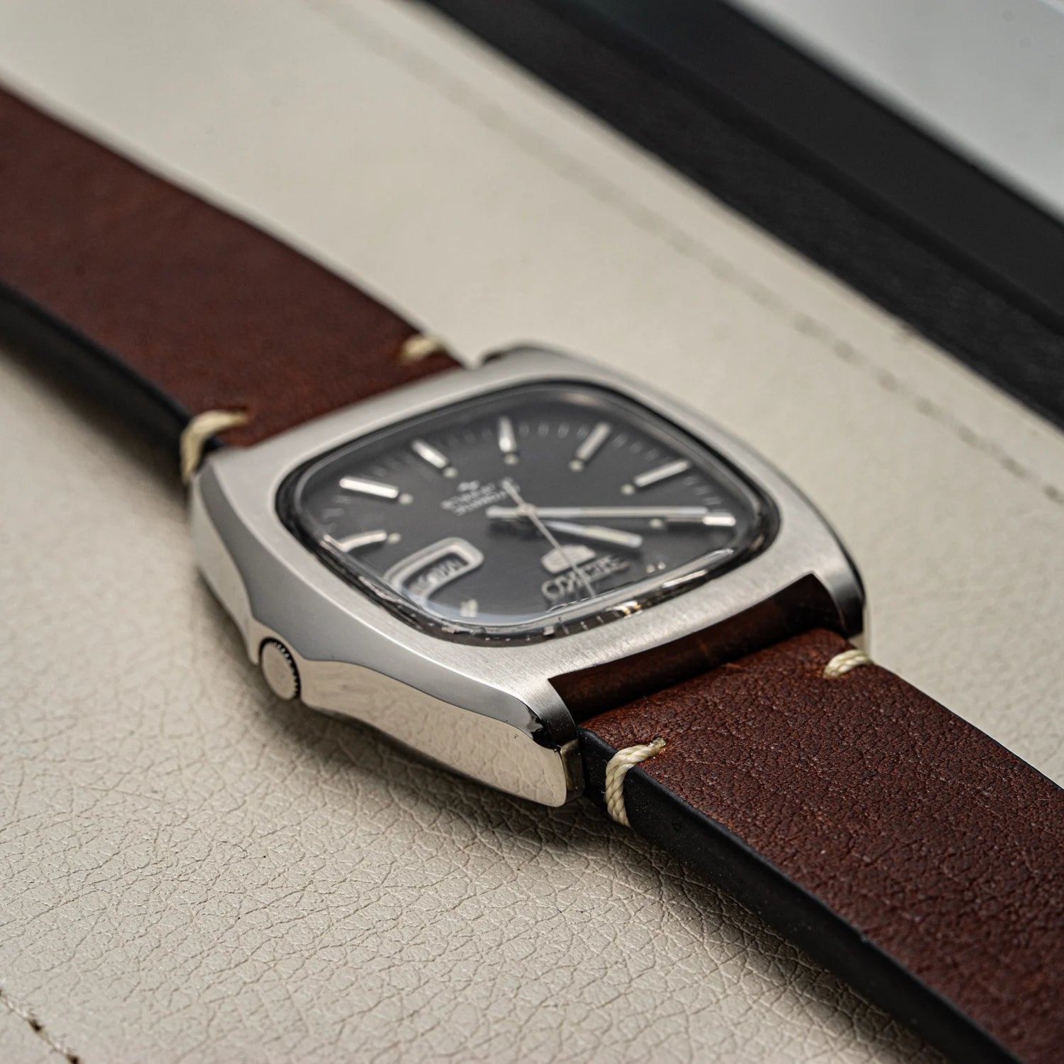 Seiko 5 Baby Monaco, Ref. 7019-5000, 1975 Crown