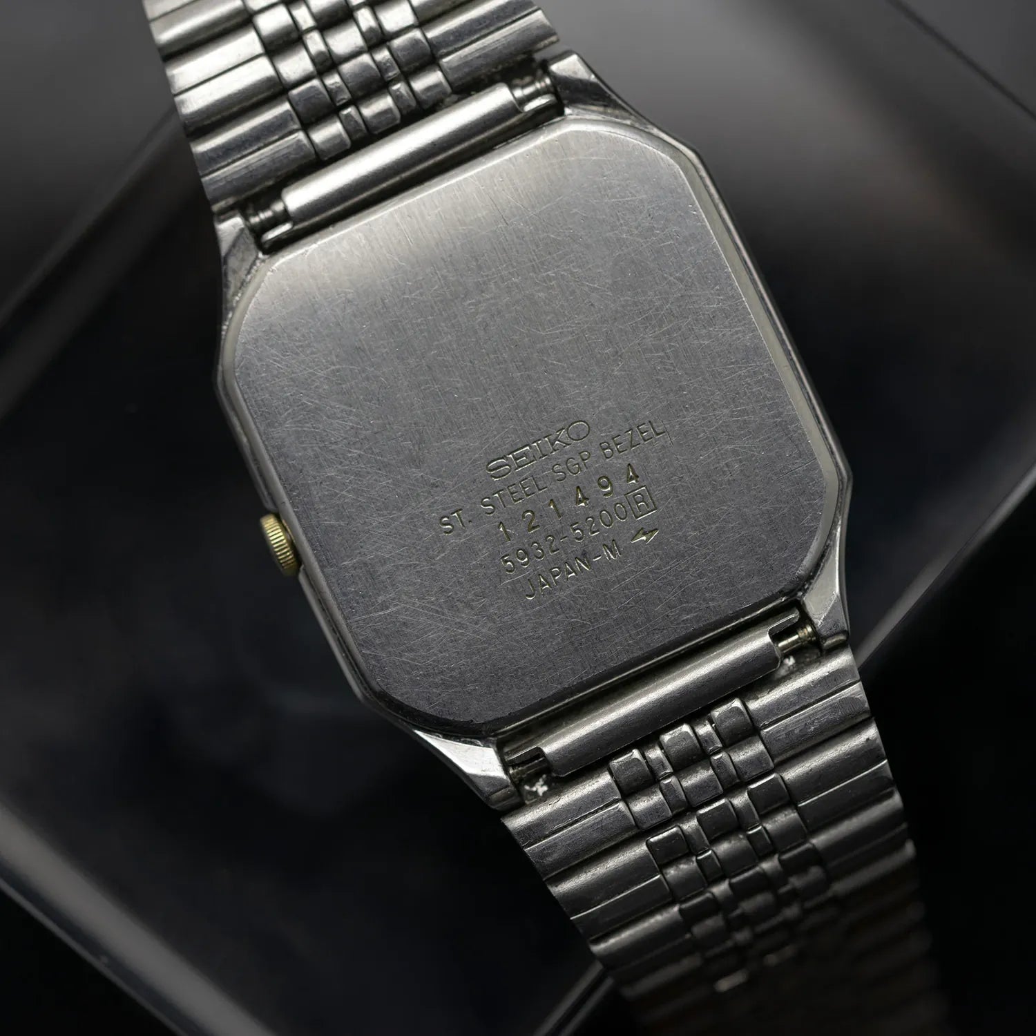 Seiko Quartz, Ref. 5932-5200, Cal. 5932, Men's Quartz, 1985 – side view