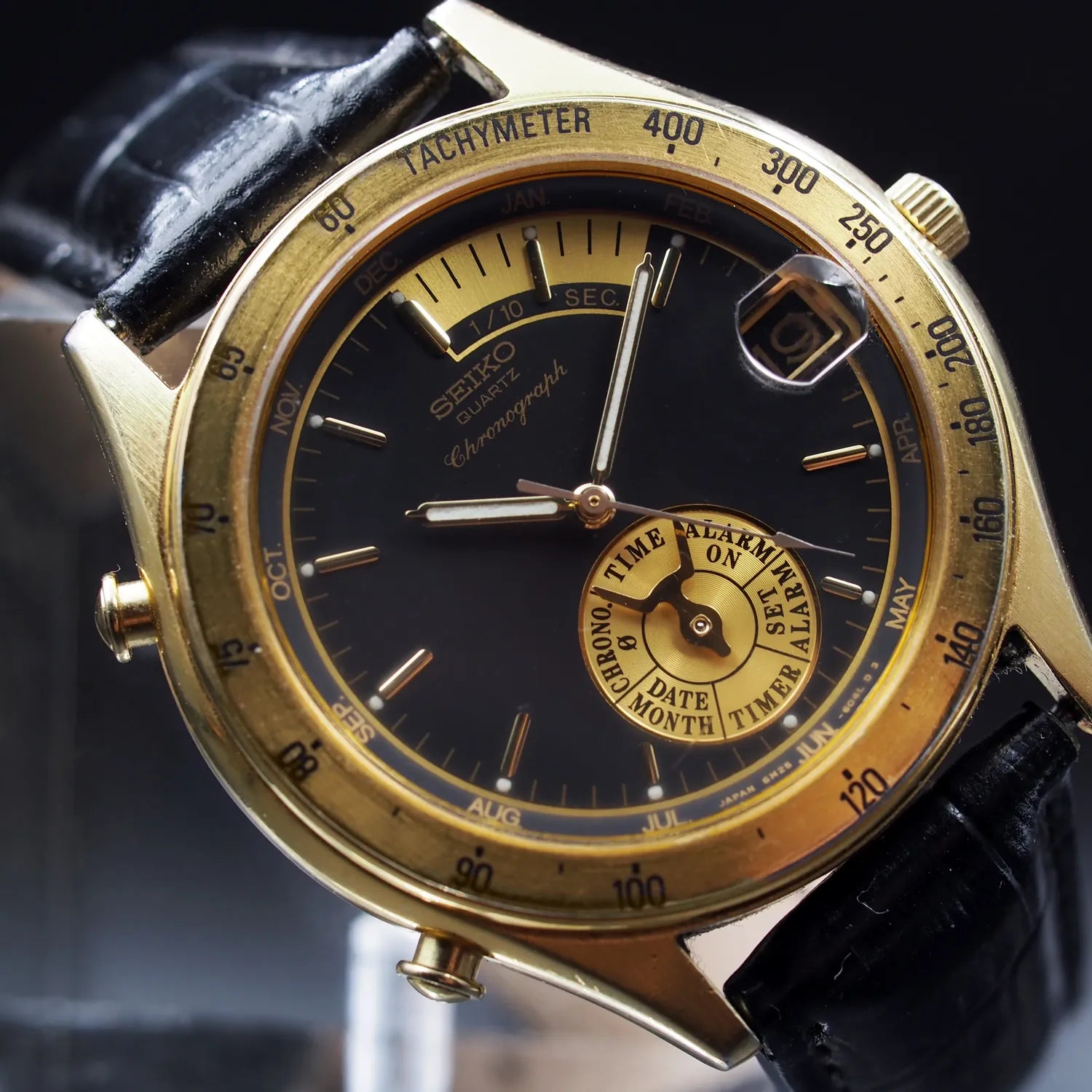 Seiko 6M25-6040, Cal. 6M25, Men’s Quartz Analog Watch, 1991 – side view alternative angle