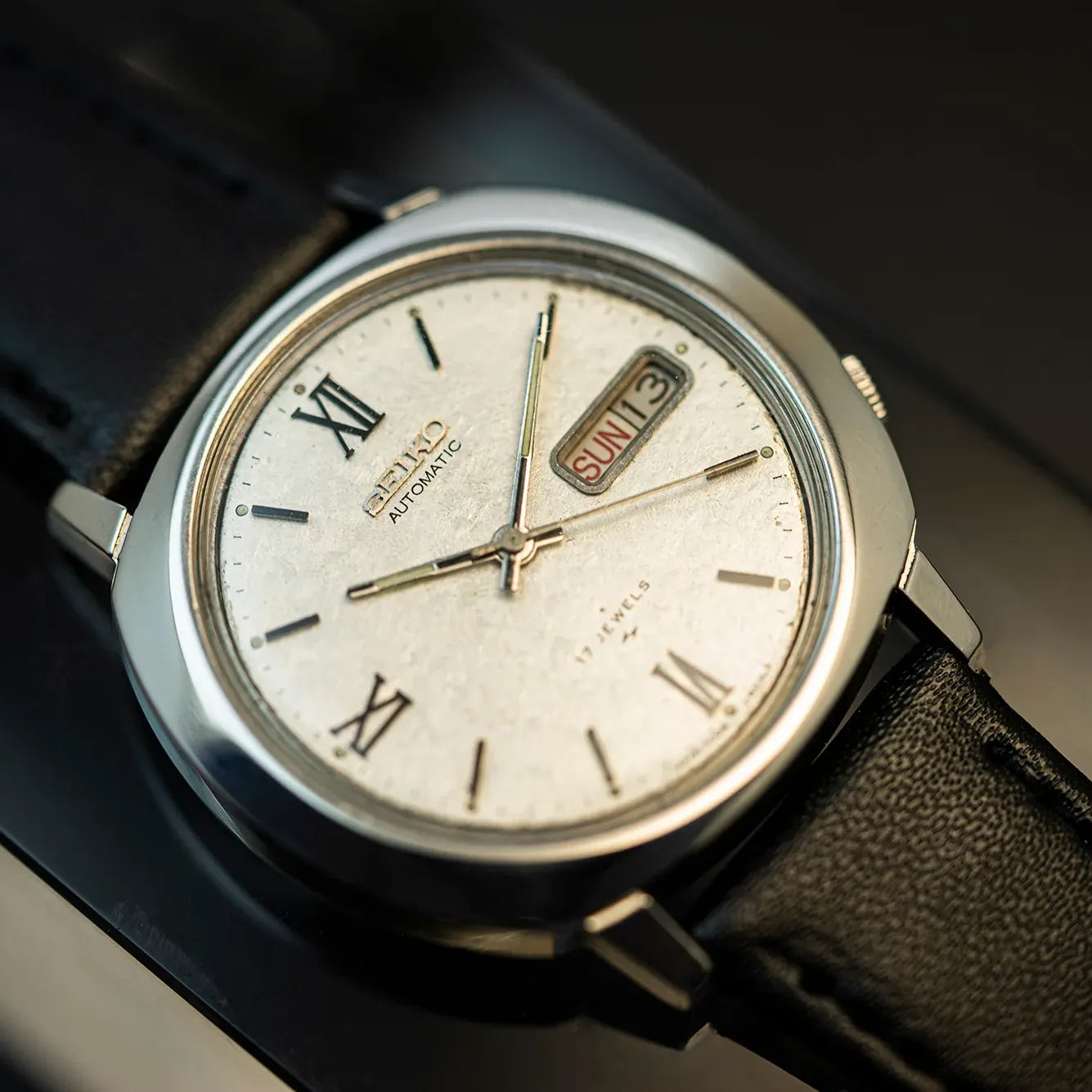 Seiko 7009-8030, Men's  Automatic Dress Vintage Watch, 1978 – movement close-up