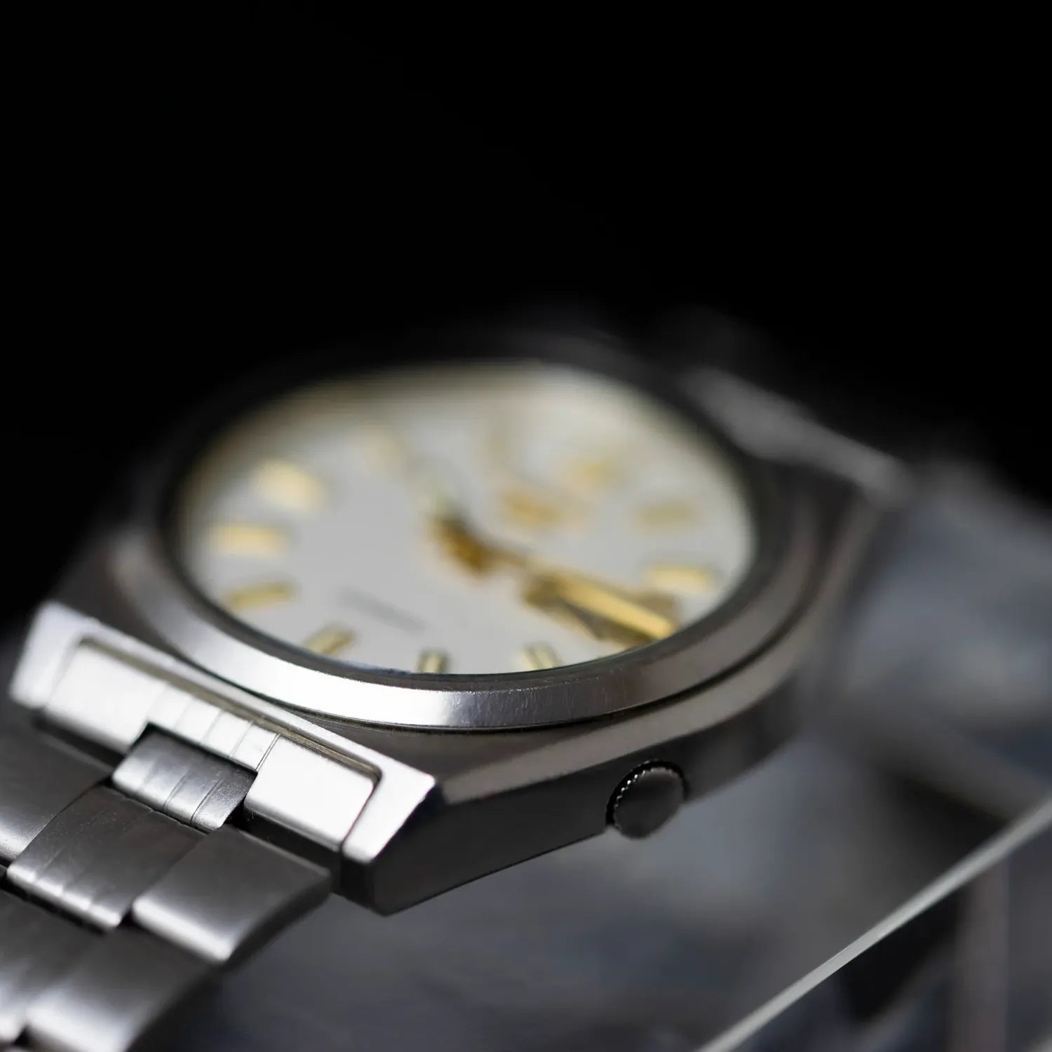 Seiko 5, Ref. 7009-876A, Cal. 7009, Men’s Automatic Watch – side view alternative angle