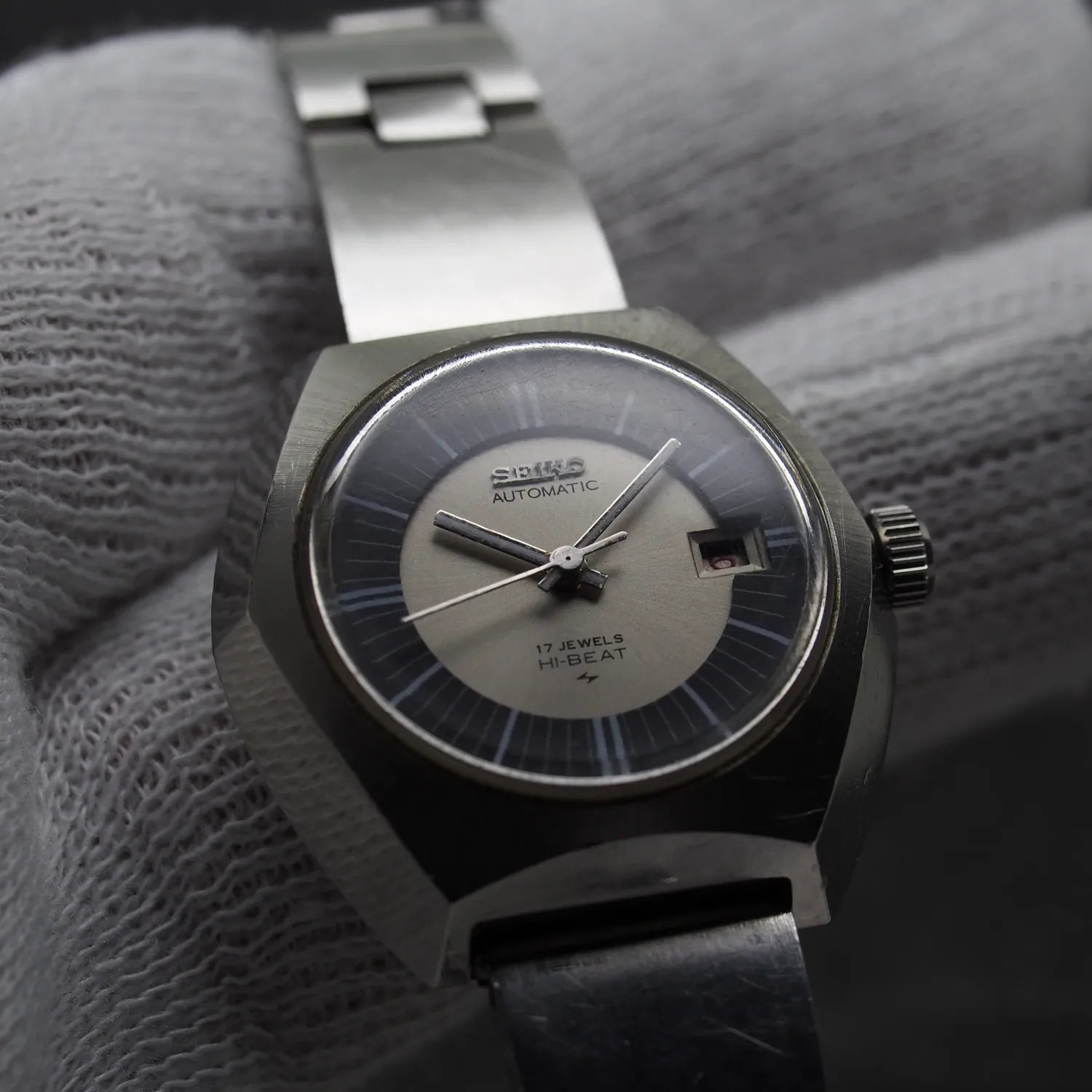 Seiko Hi-Beat, Ref. 2205-0540, Cal. 2205, Women’s Automatic Watch – front view