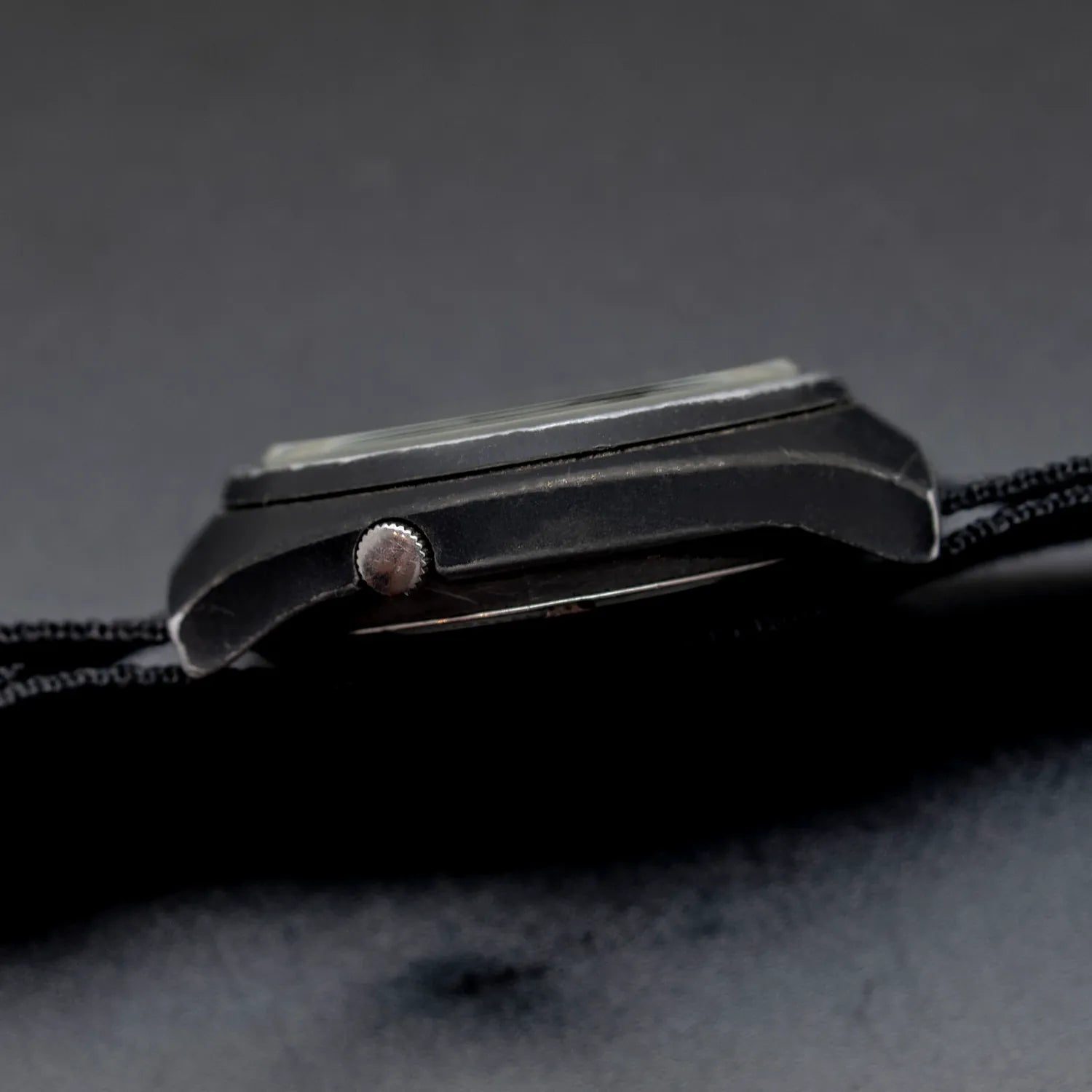 Seiko Military, Ref. 7009-9000, Cal. 7009, Men’s Automatic, 1978 – side view