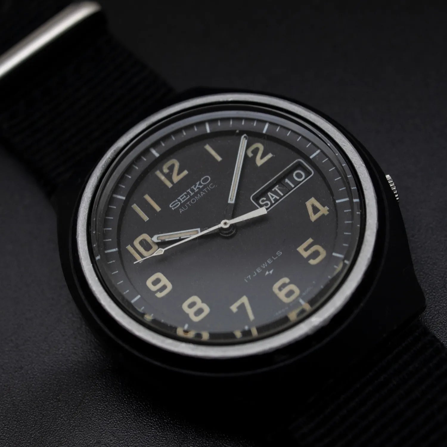 Seiko Military, Ref. 7009-9000, Cal. 7009, Men’s Automatic, 1978 – front view