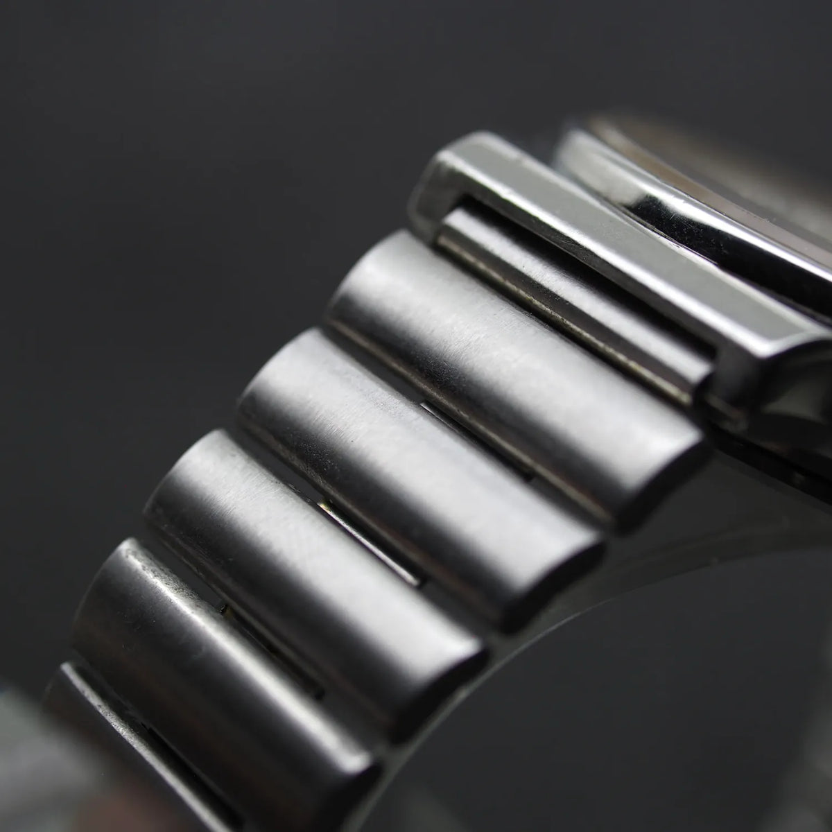 Seiko Sports 100, Ref. 7A48-7000, Cal. 7A48, Men’s Quartz Vintage Watch, 1984 – side view alternative angle