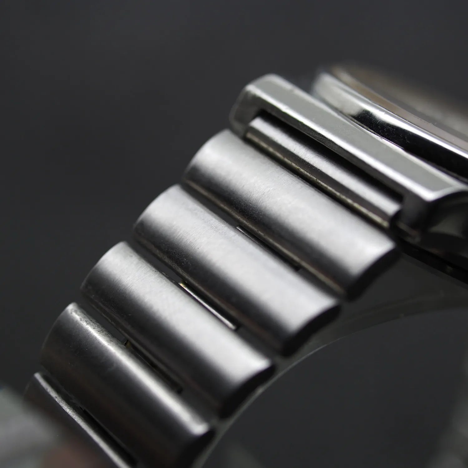 Seiko Sports 100, Ref. 7A48-7000, Cal. 7A48, Men’s Quartz Vintage Watch, 1984 – side view alternative angle