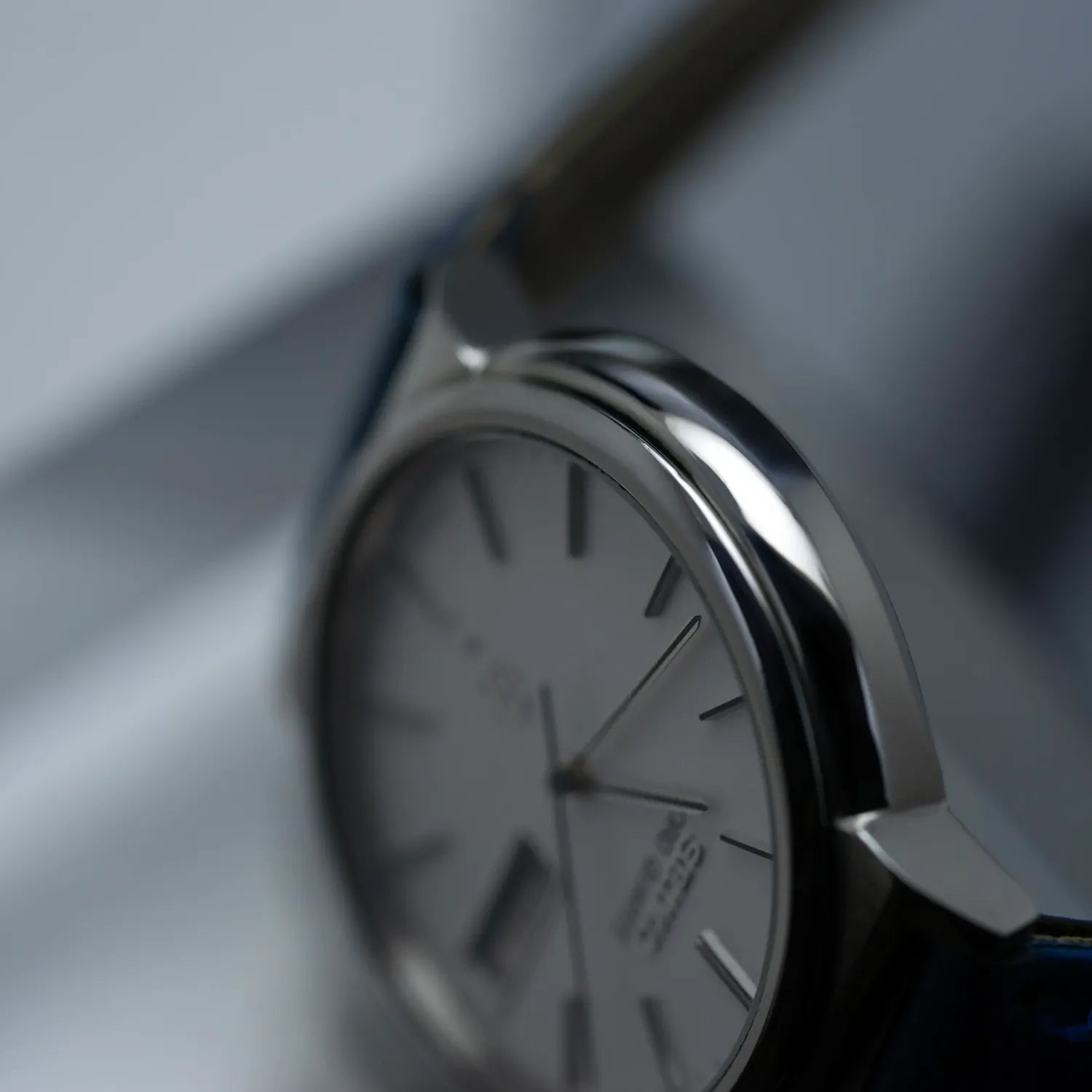 Seiko Lord Quartz, Ref. 7143-7000, Cal. 7143, Men’s Dress Vintage Watch, 1979 – side view