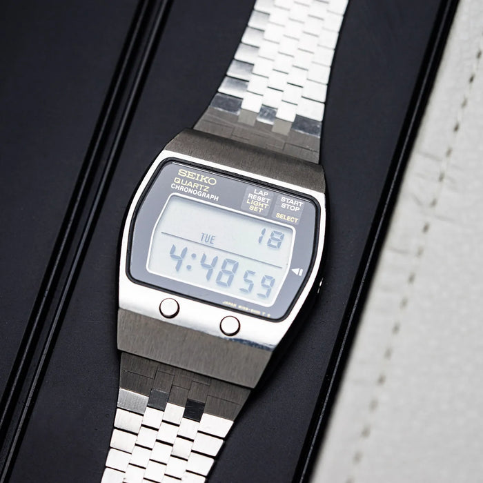 Seiko Quartz Digital Chronograph, Ref. M159-5000, Cal. M159, Men’s Vintage Watch, 1977 – front view