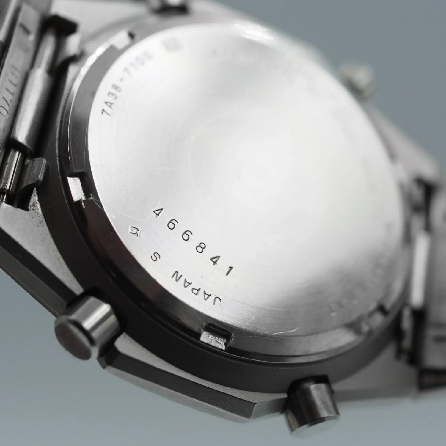 Seiko Quartz Chronograph, Ref. 7A38-7100, Cal. 7A38, Men’s Chronograph Vintage Watch, 1984 – dial macro detail