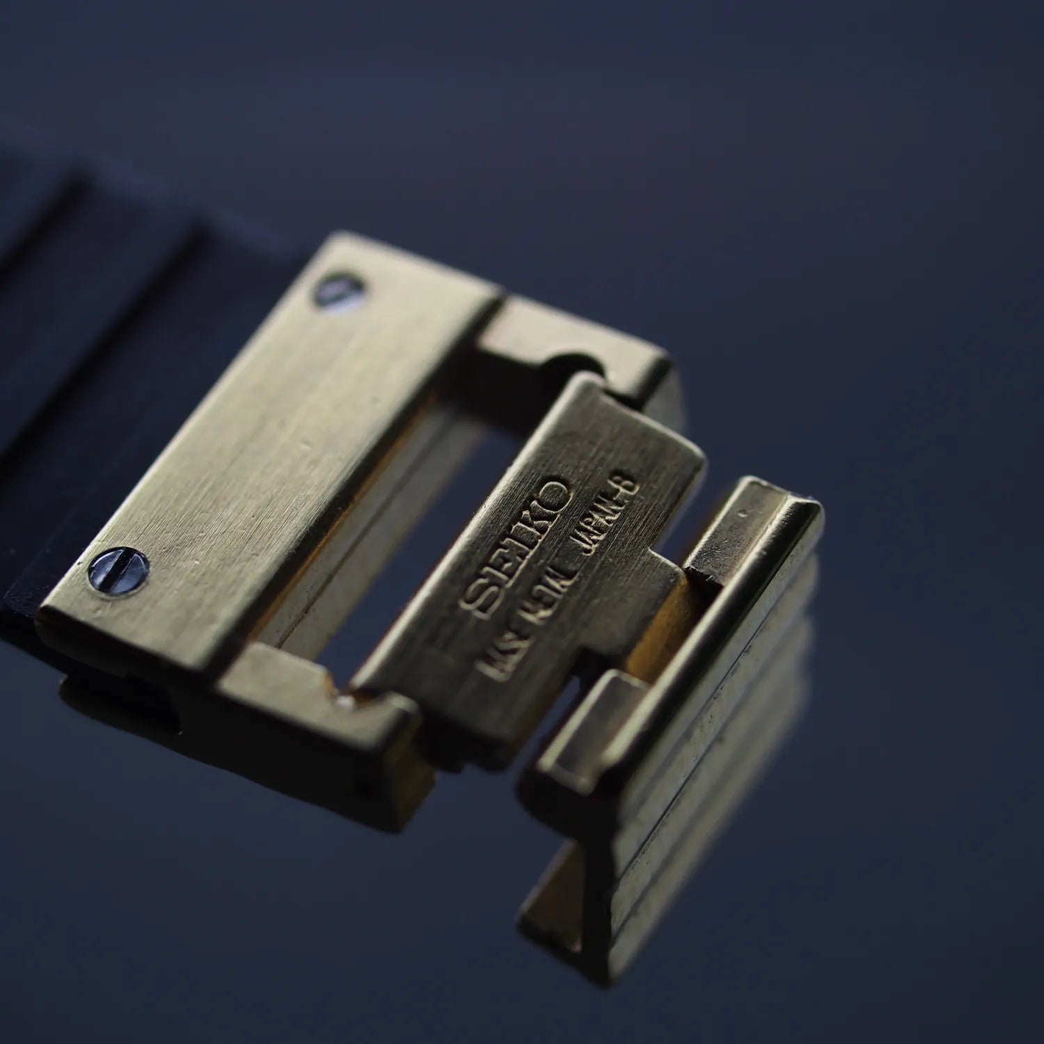 Seiko Sports 150, Ref. 7A38-713A, Black Dial, Men’s Chronograph Vintage Watch, 1986 – dial macro detail