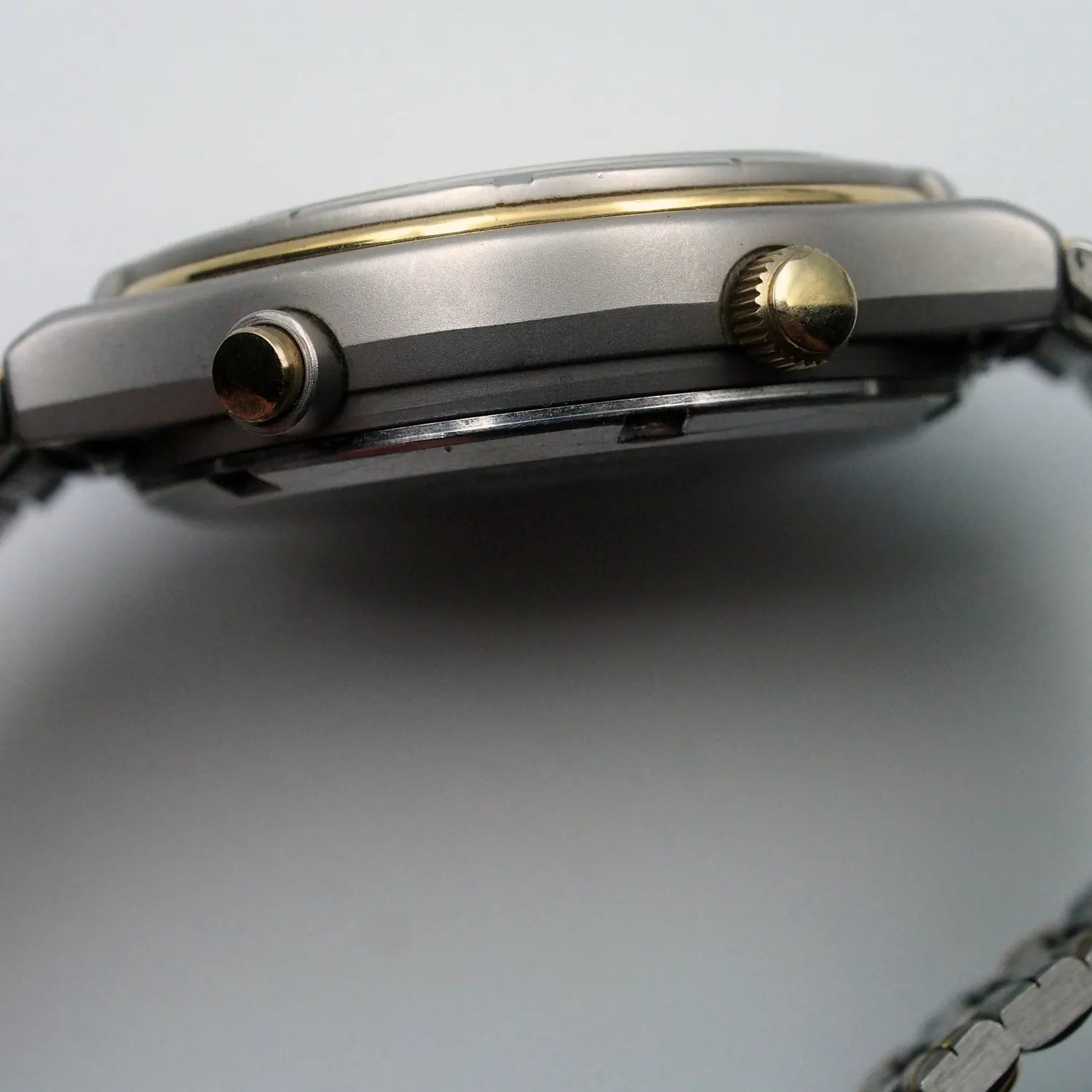 Seiko Sports 150, Ref. 7A38-7130, Cal. 7A38, Men’s Chronograph Vintage Watch, 1985 – side view alternative angle