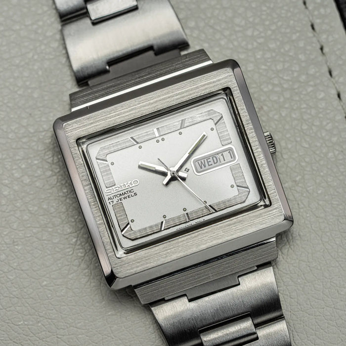 Seiko TV Screen Ref. 6309-5030 with a rectangular face on a gray textured background