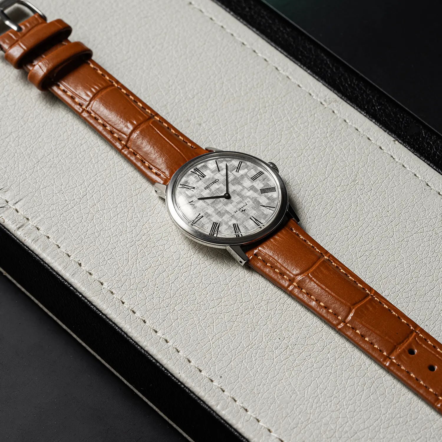 Seiko SEIKO 手巻き腕 時計 シルバー 稼働品 2559-0181 2559-0181