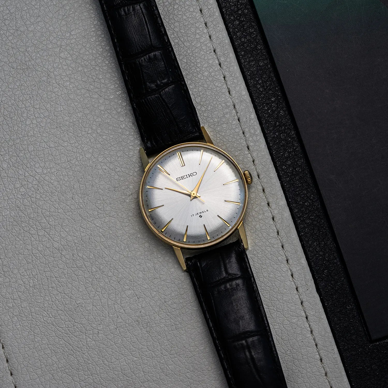 Seiko 66 9990 front view