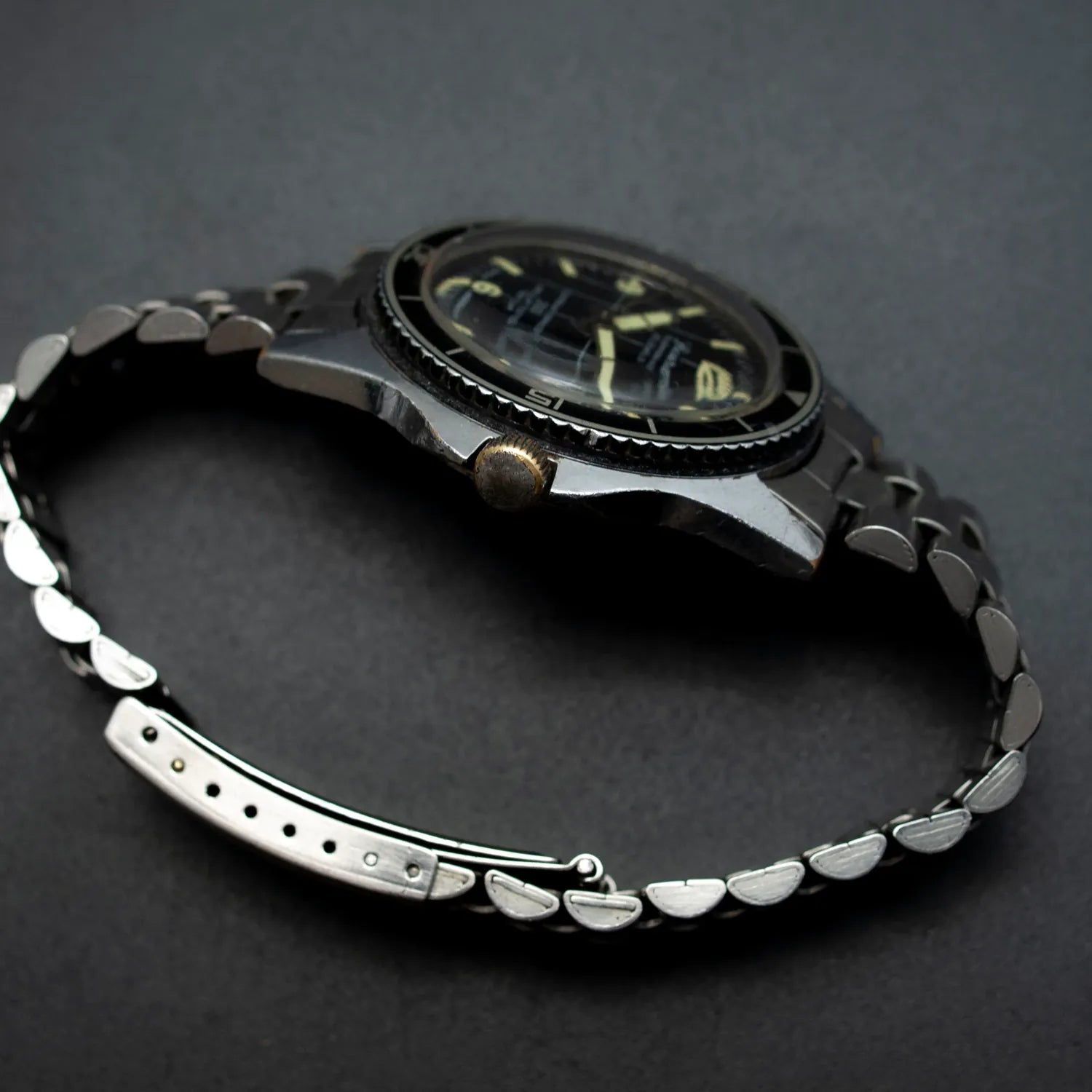 Sicura Submarine 200, Cal. BFG-158, Men’s Diving Vintage Watch, 1974 – side view