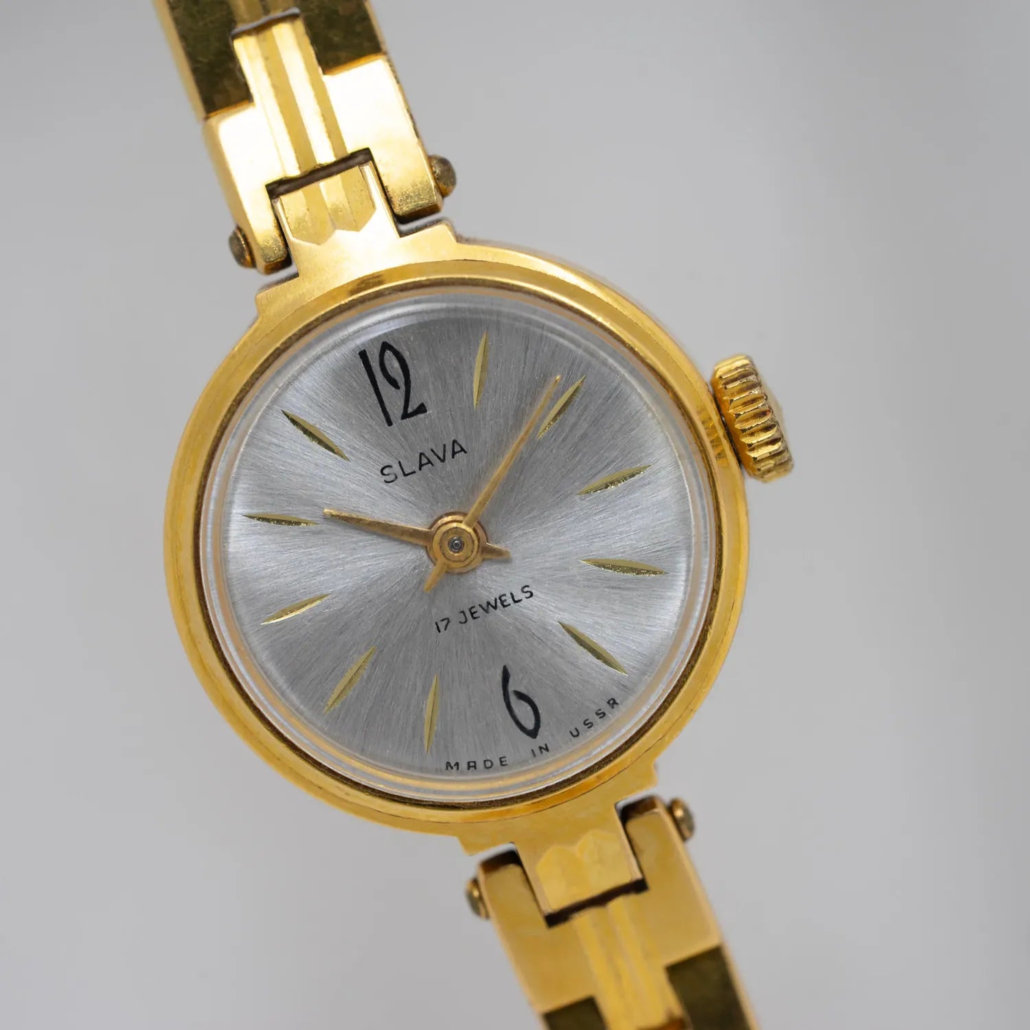 Slava, Women’s Manual Wind, Dress Vintage Watch, 1982 – front view
