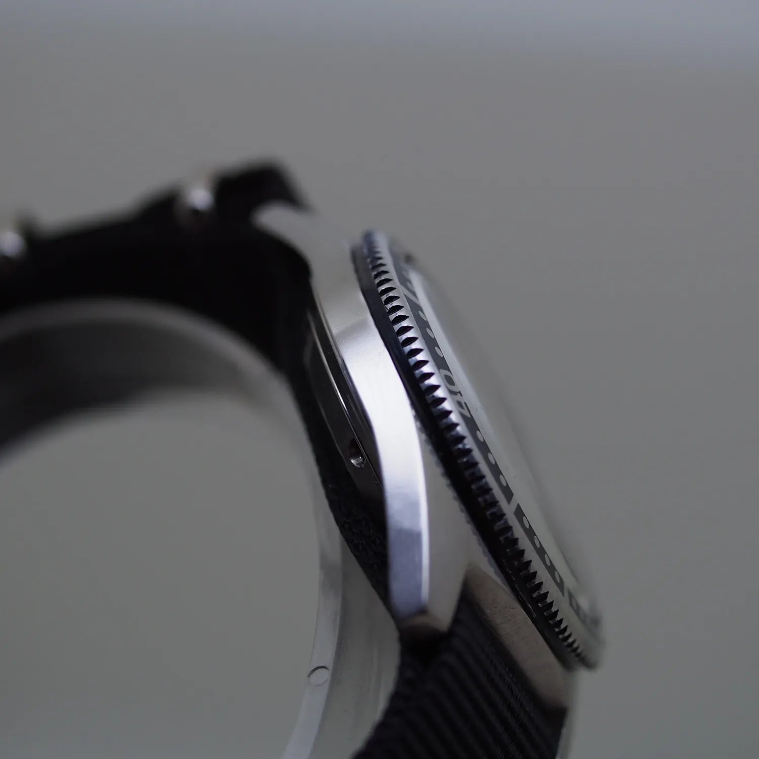 Stowa Vintage Diver Cal. 14.61 – side view alternative angle