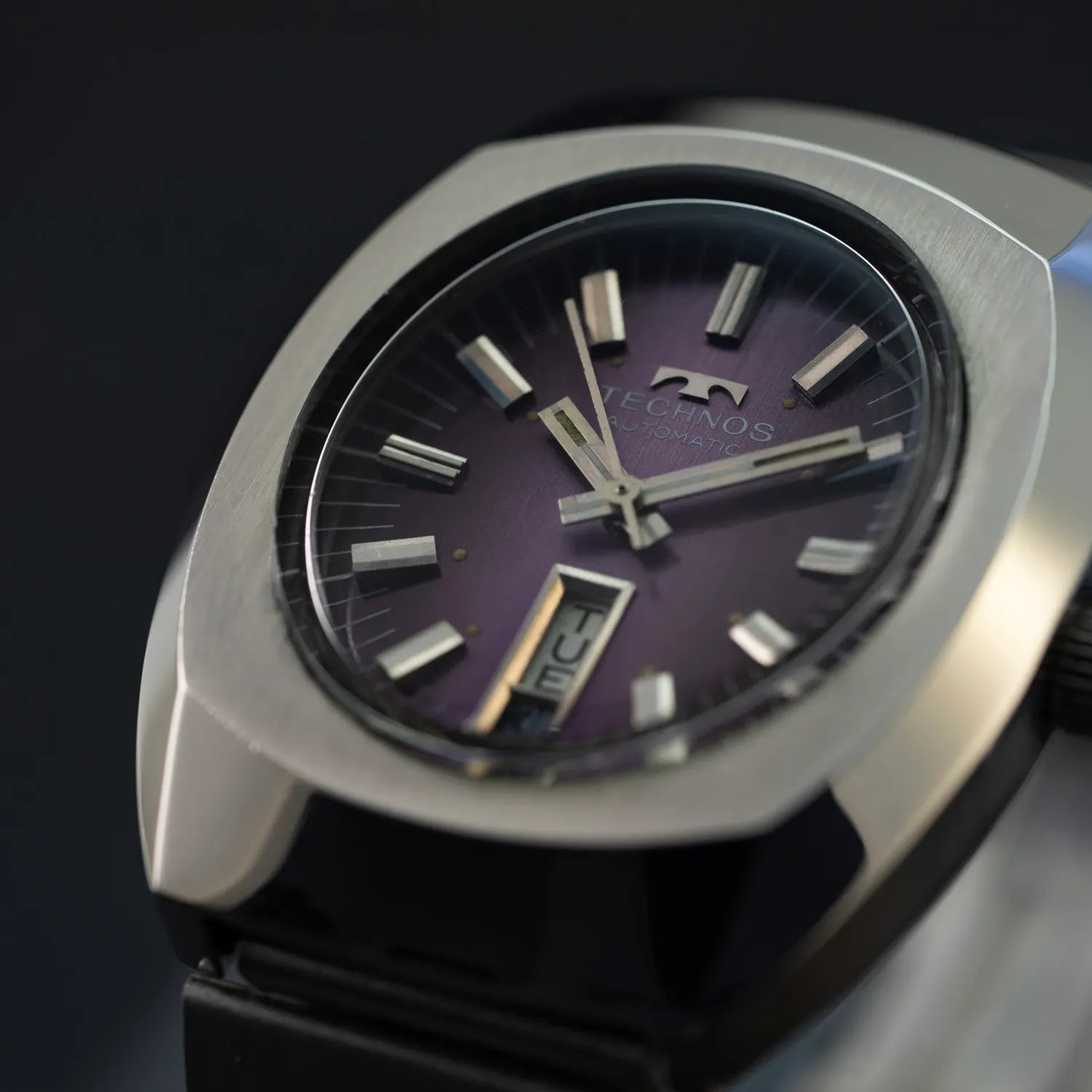 Technos Ref. 10504 Cal. ETA 2789 – dial close-up