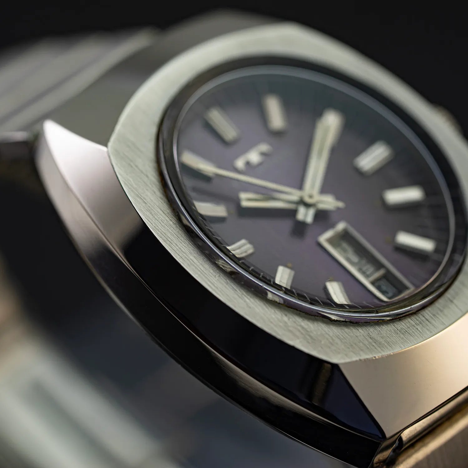 Technos Ref. 10504 Cal. ETA 2789 – side view