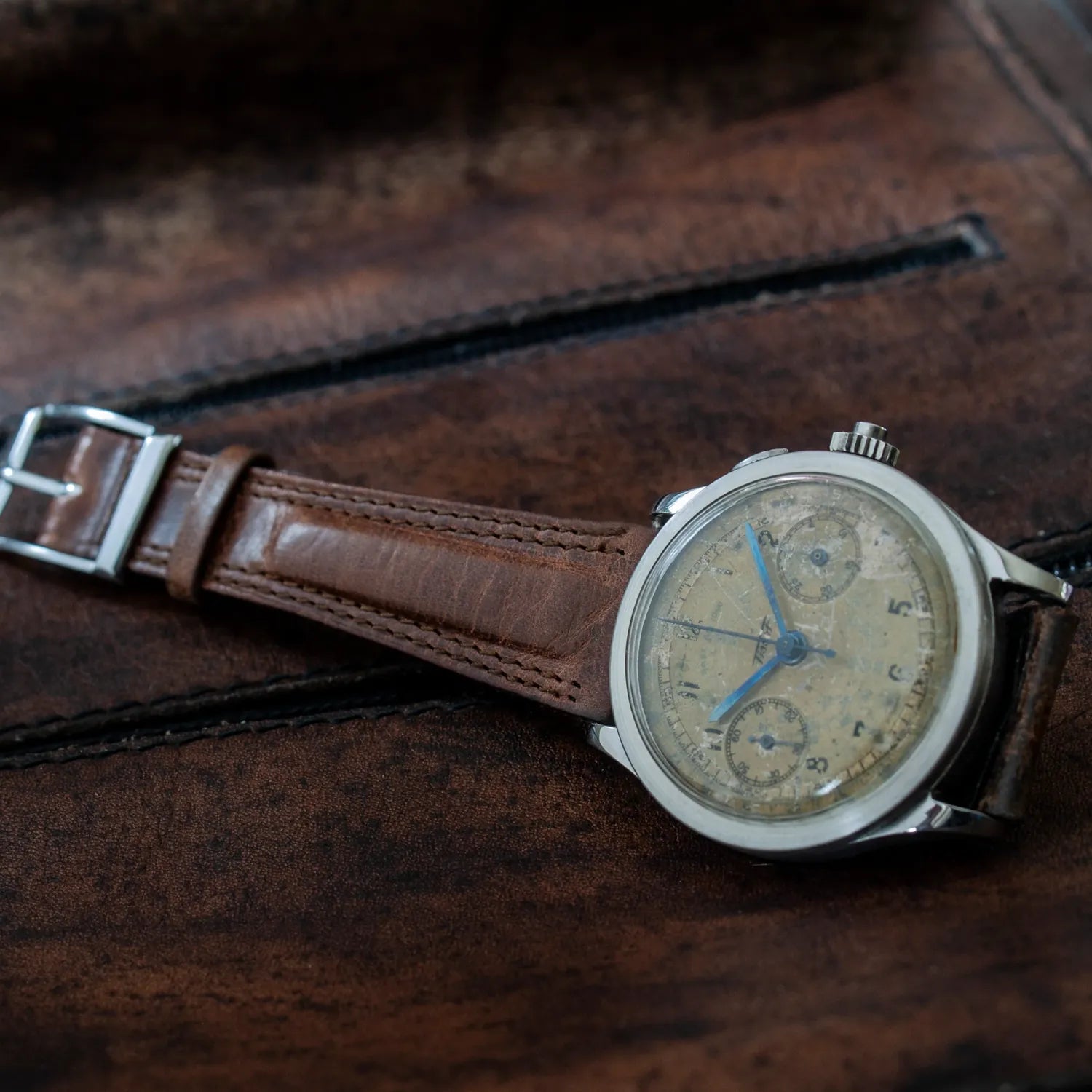 Tissot Chronograph 15TL – side view alternative angle