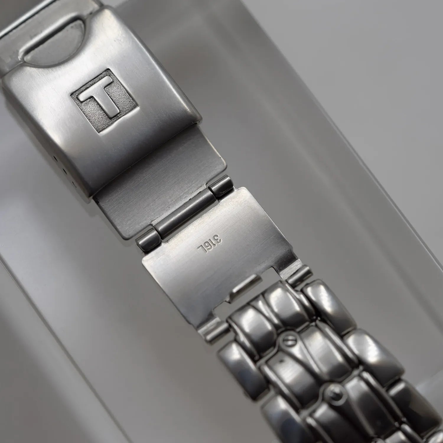 Tissot PR 200 Diver P163/263 – side view