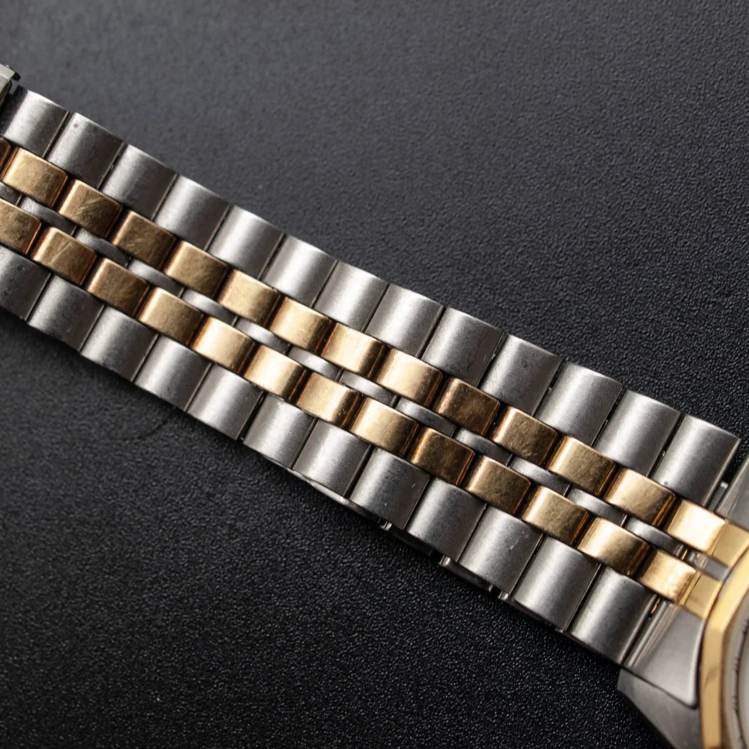 Tissot PR100 Ref. P365/465 – side view