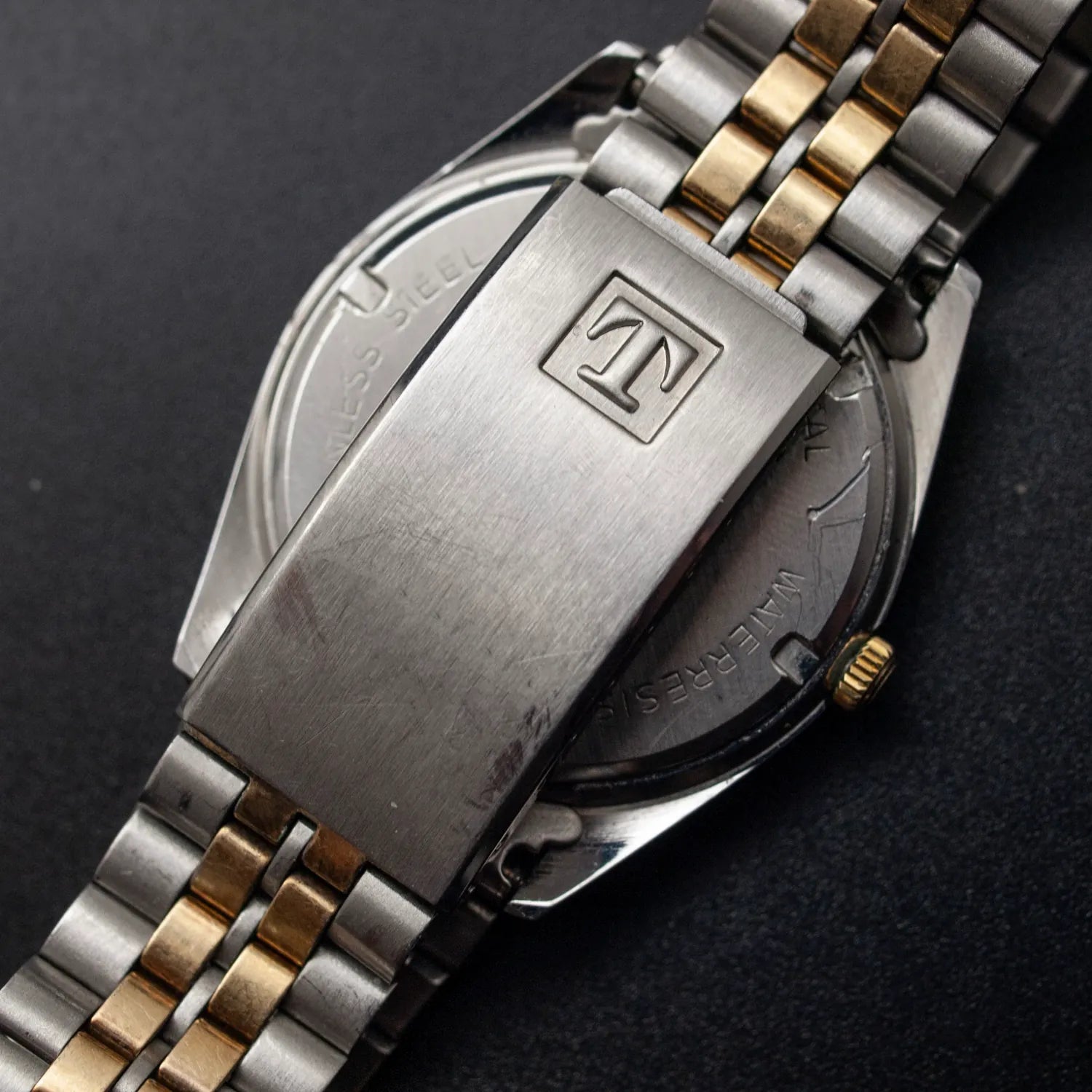 Tissot PR100 Ref. P365/465 – dial macro detail