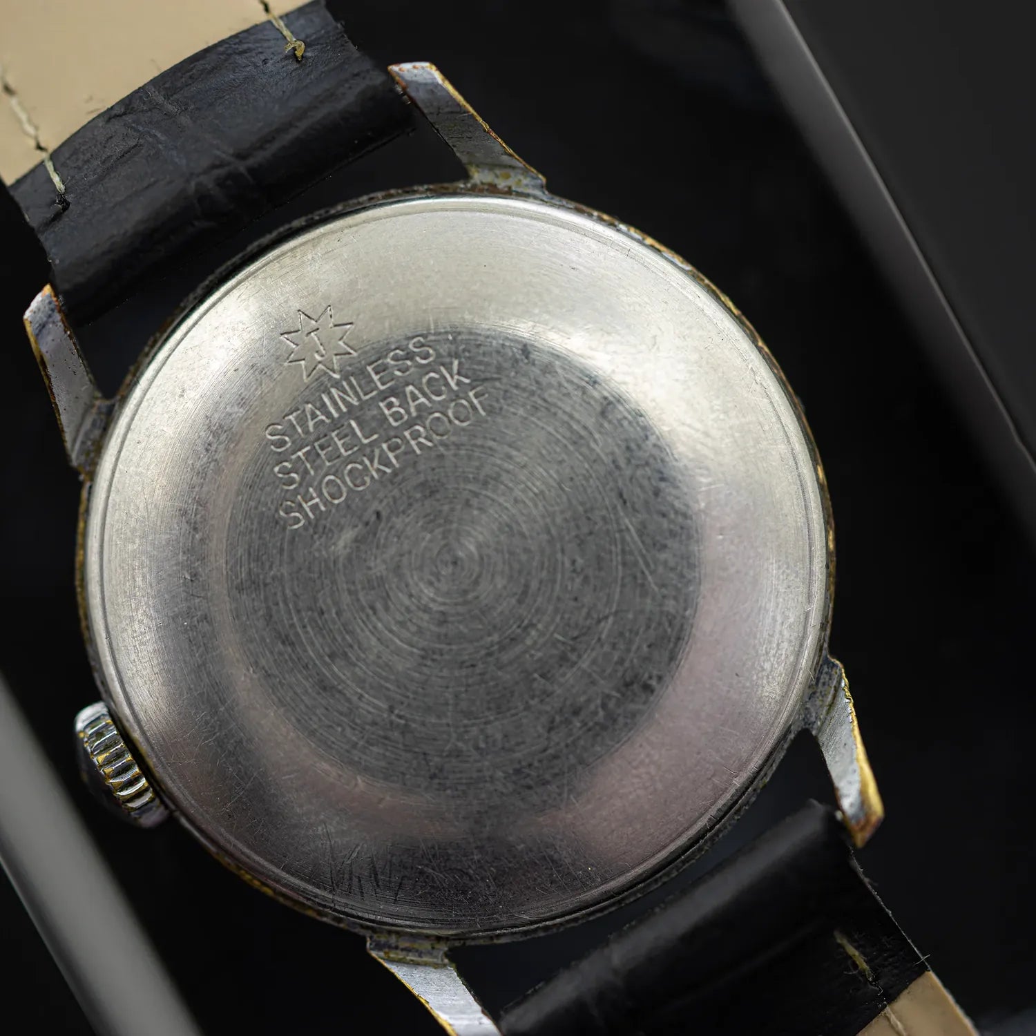 Two Tone Vintage Junghans J93 S – side view