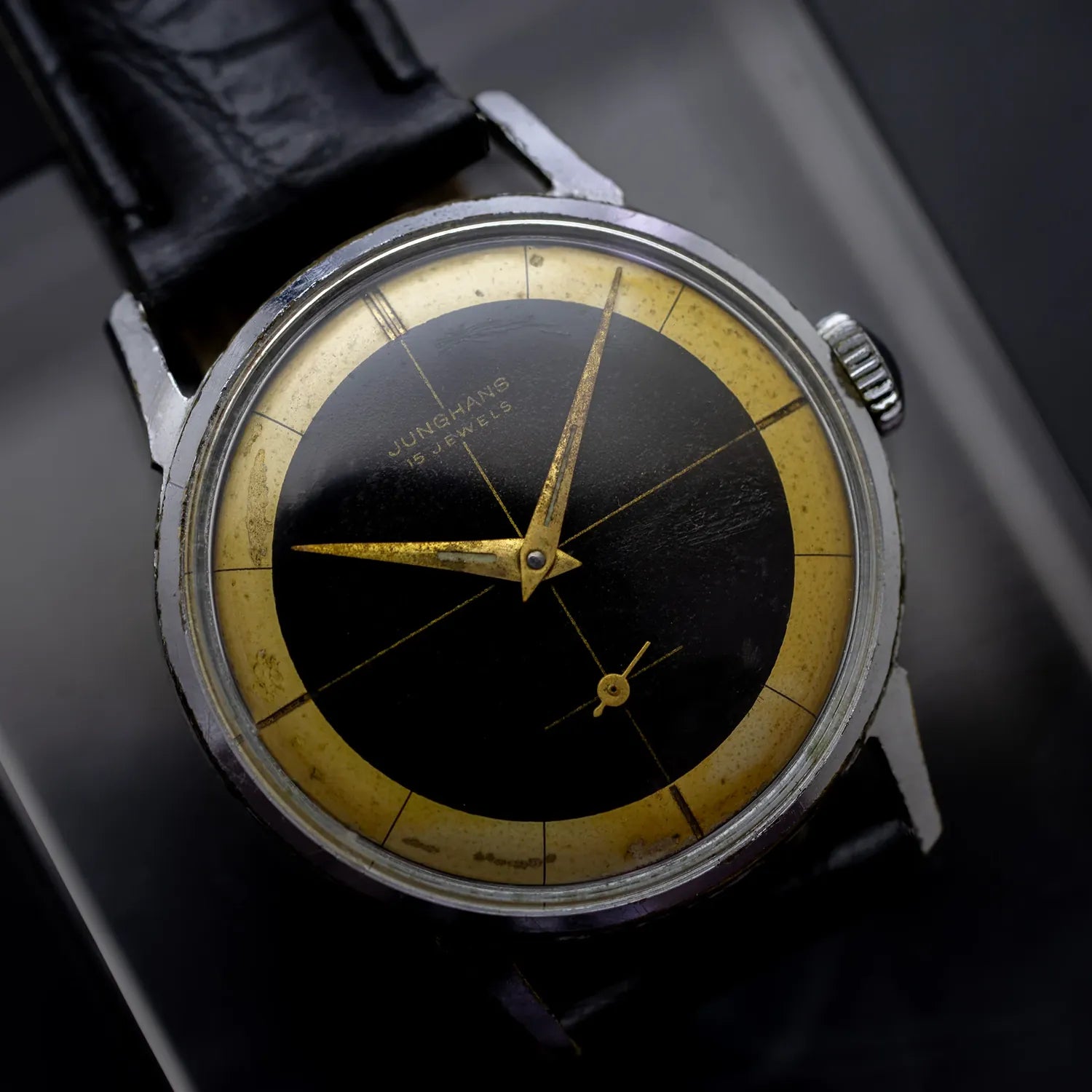 Two Tone Vintage Junghans J93 S – front view