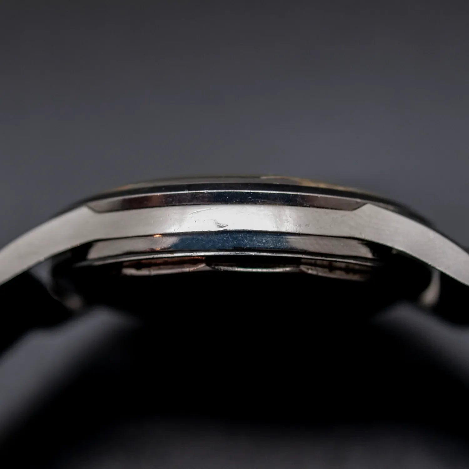 Universal Geneve Cal. 1200 – side view