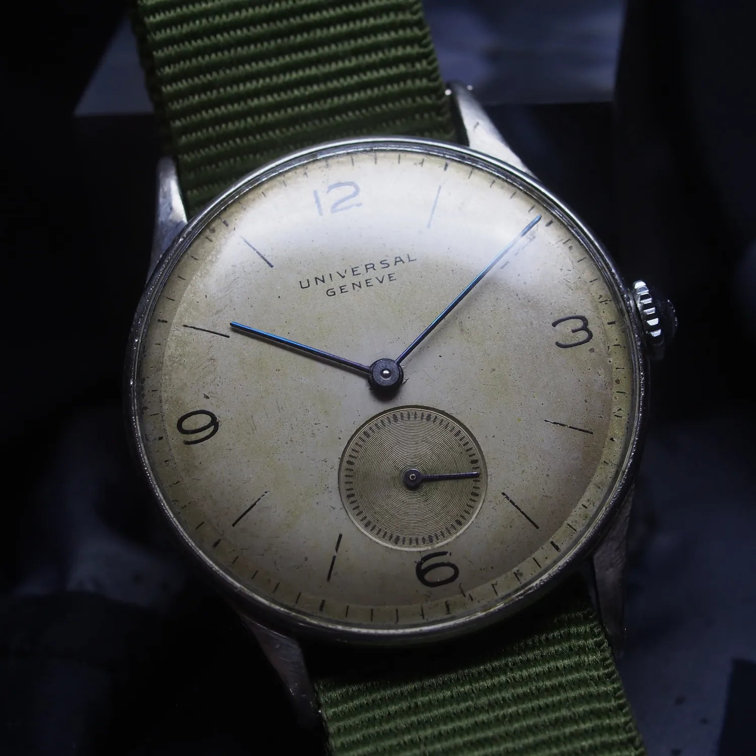 Universal Geneve Cal. 262 – front view