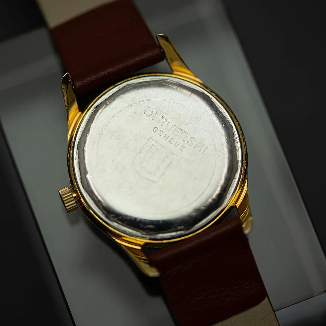 Universal Geneve Cal. 332 – movement close-up