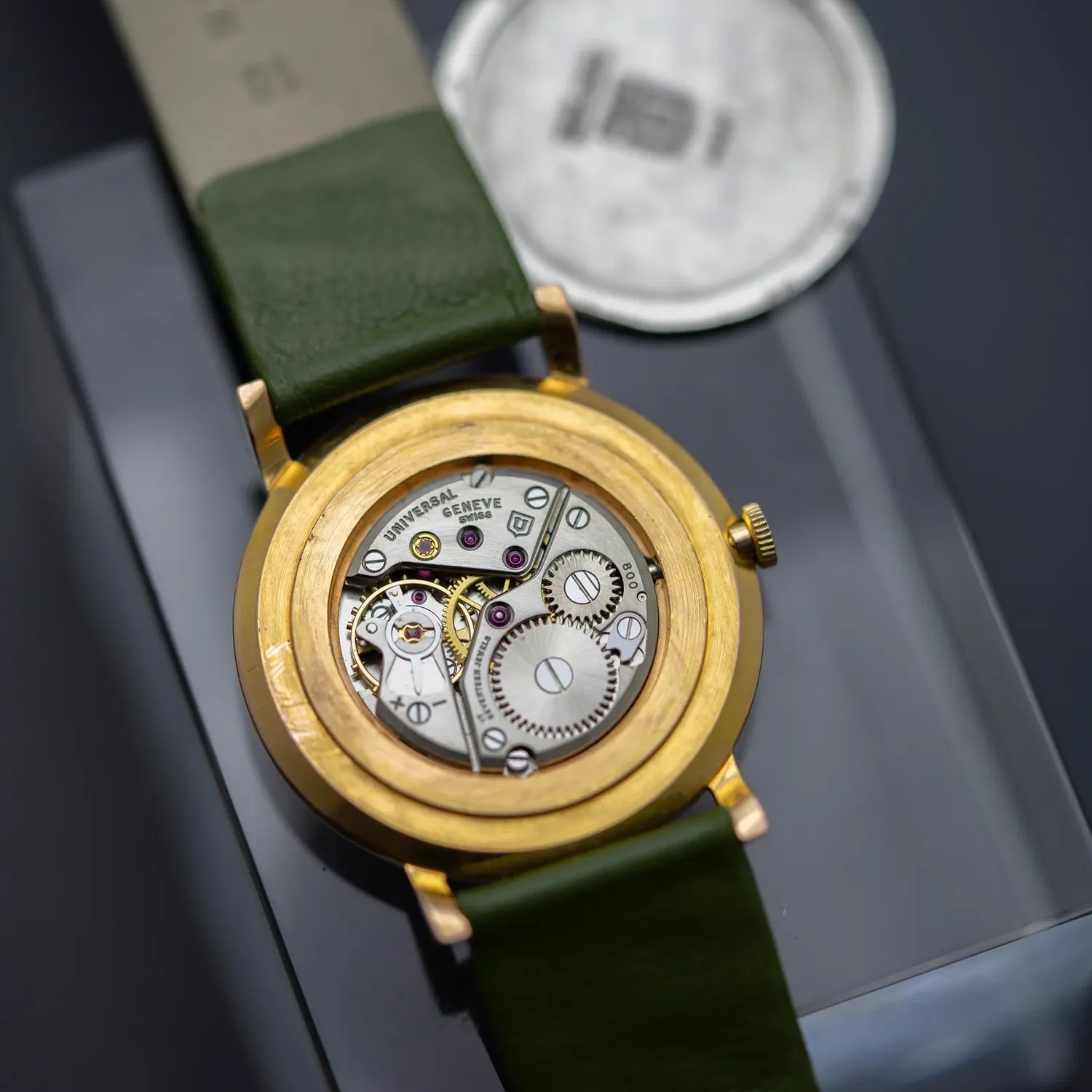 Universal Geneve Cal. 800 – back case