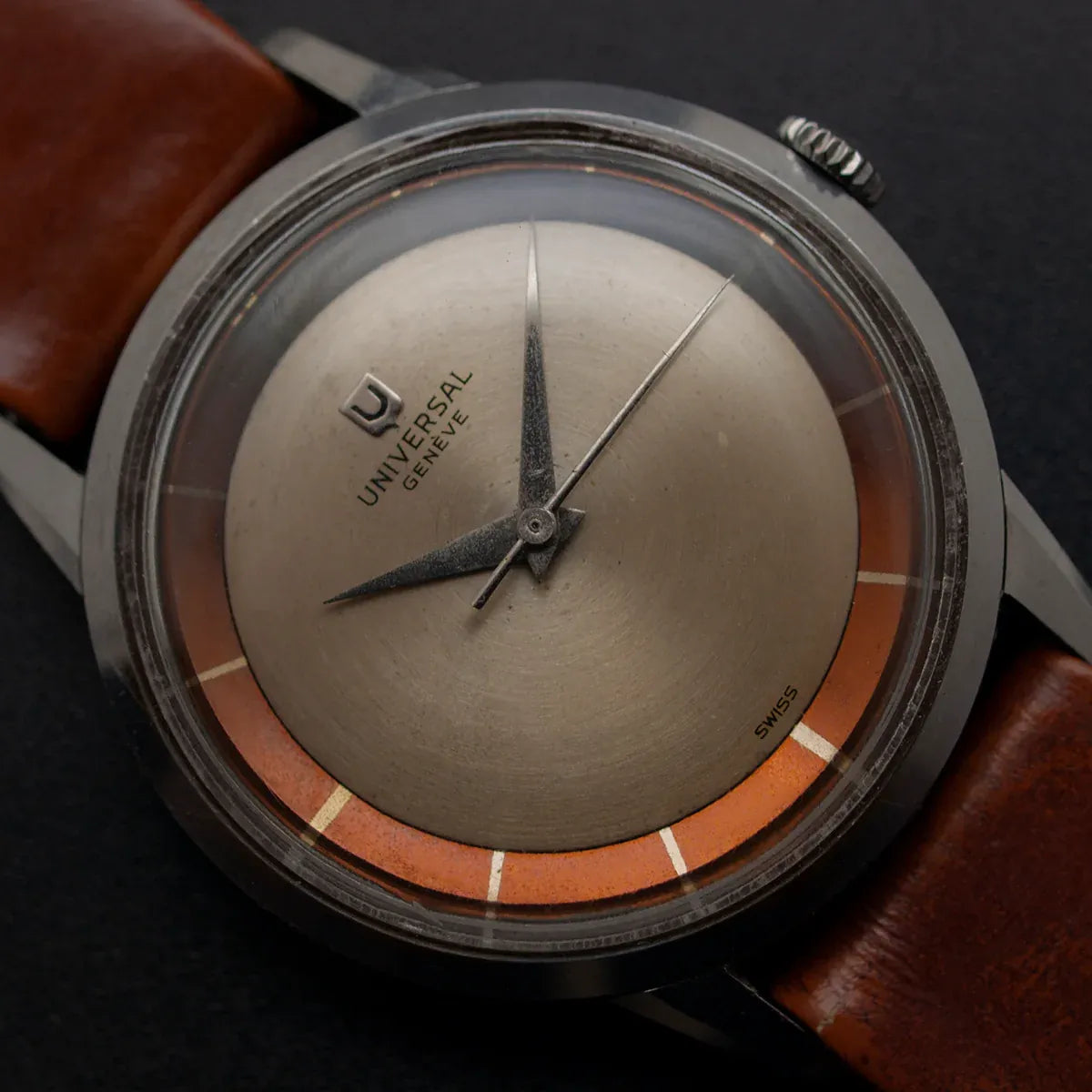 Universal Geneve Ref. 206515.7, Cal. 332 – front view