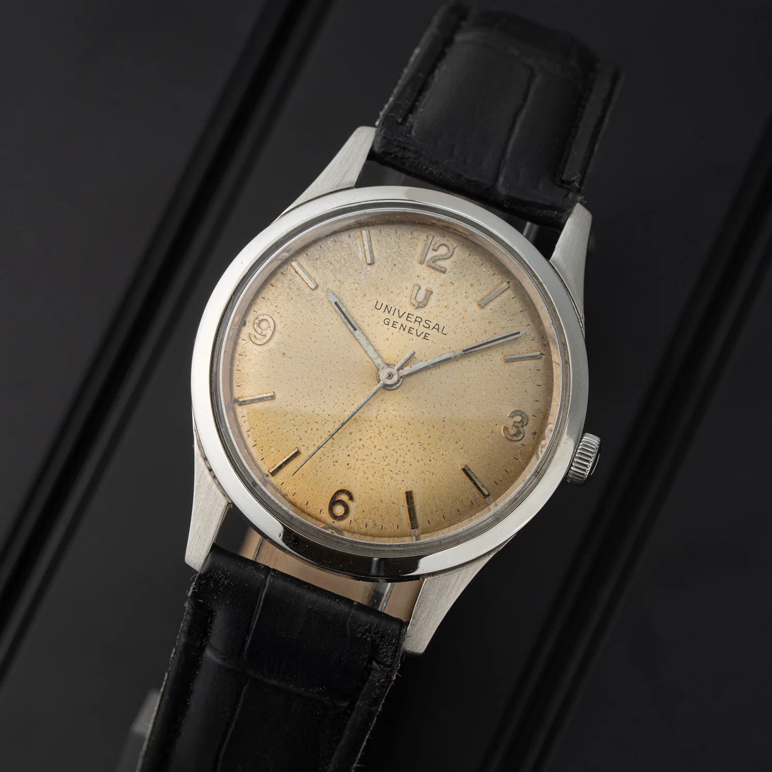 Universal Geneve, Cal. 1106, Men’s, 1966 Close-up