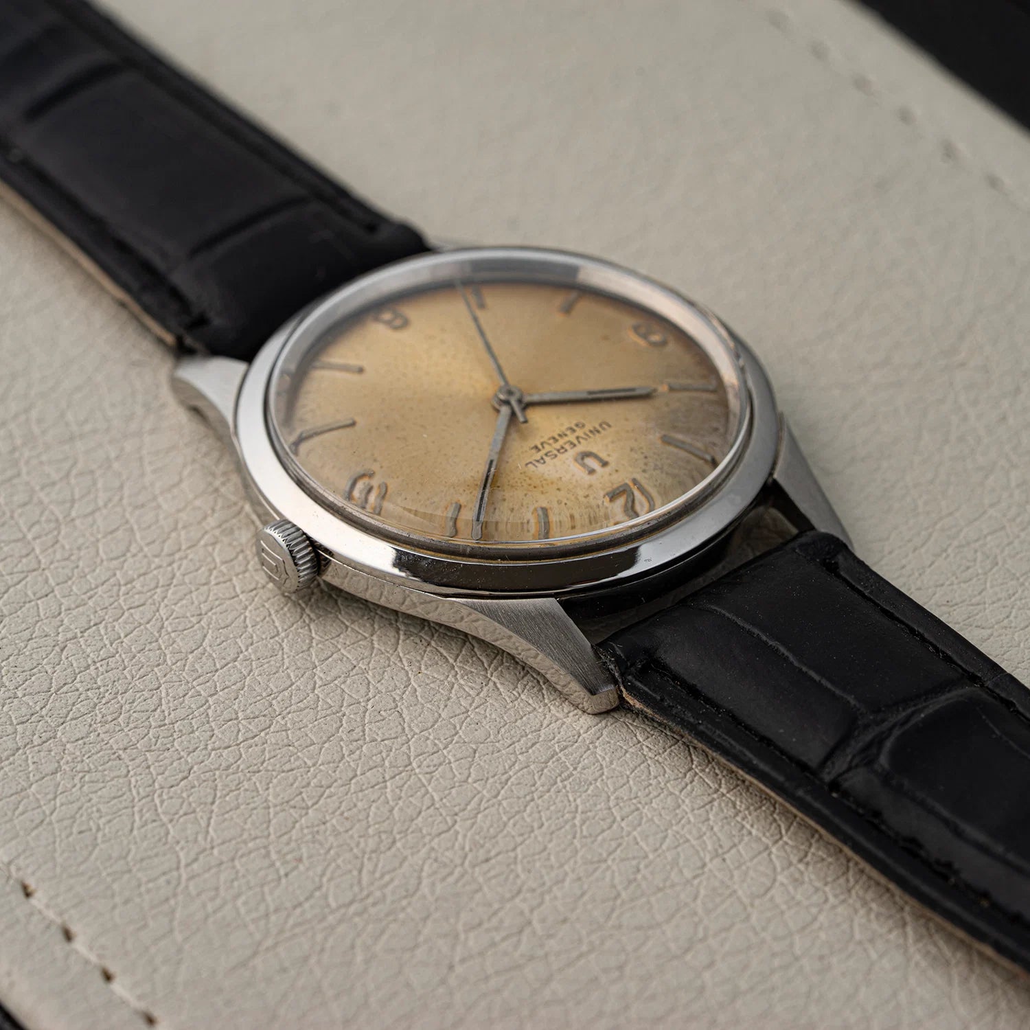 Universal Geneve, Cal. 1106, Men’s, 1966 crown