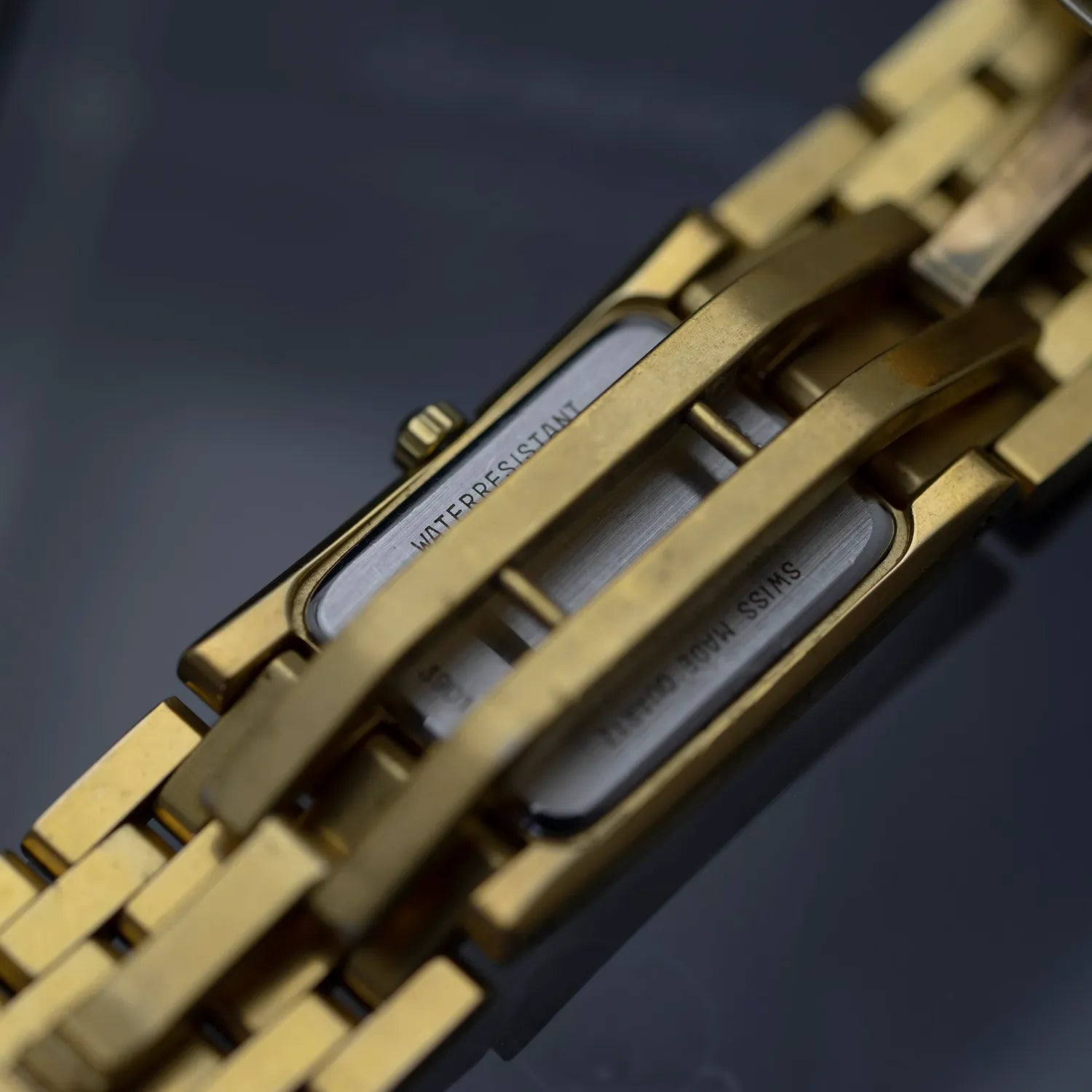 Vetta Luxury Women's Watch Ref. V 3901.44 – movement close-up