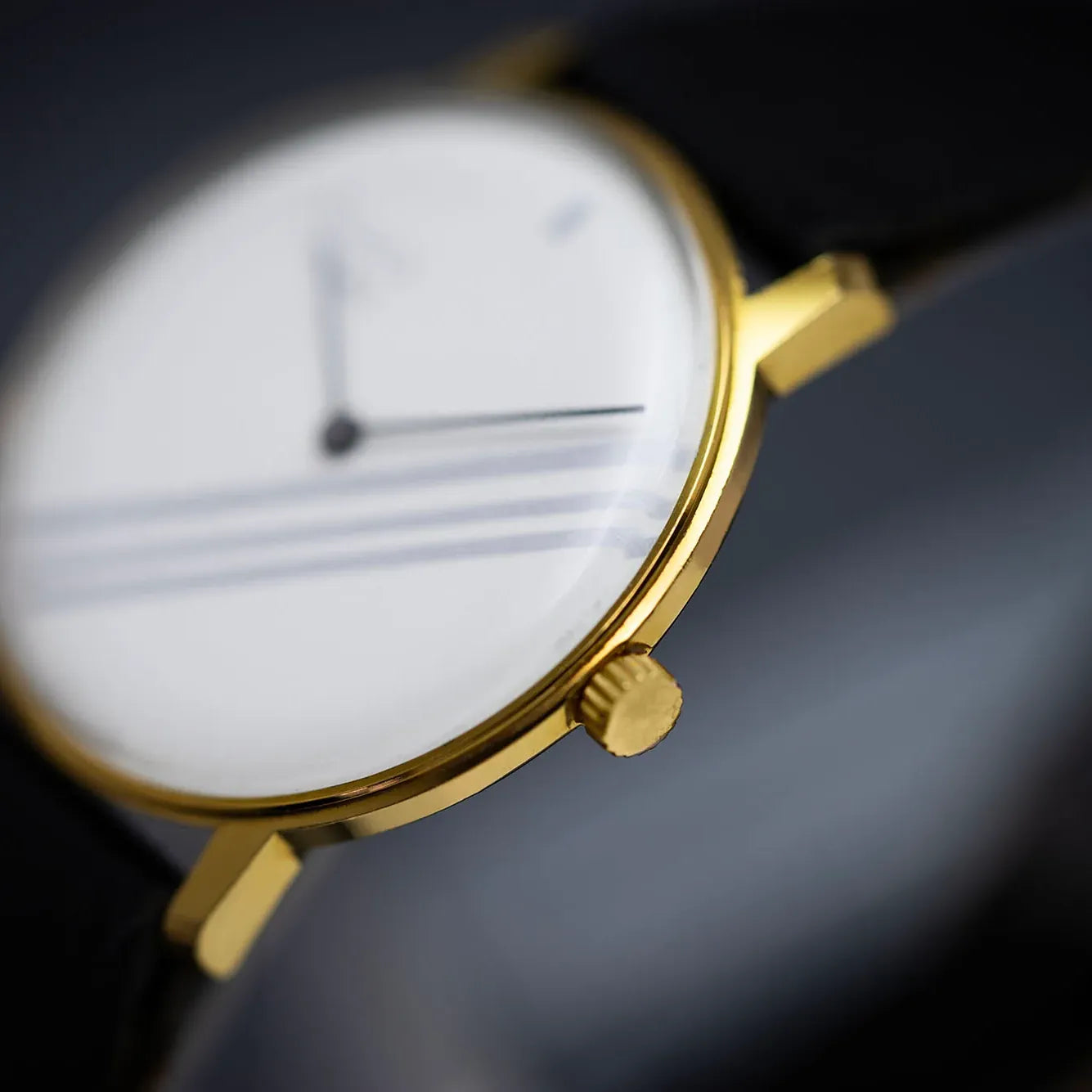 Vintage Glashutte Men's Dress Watch – movement close-up