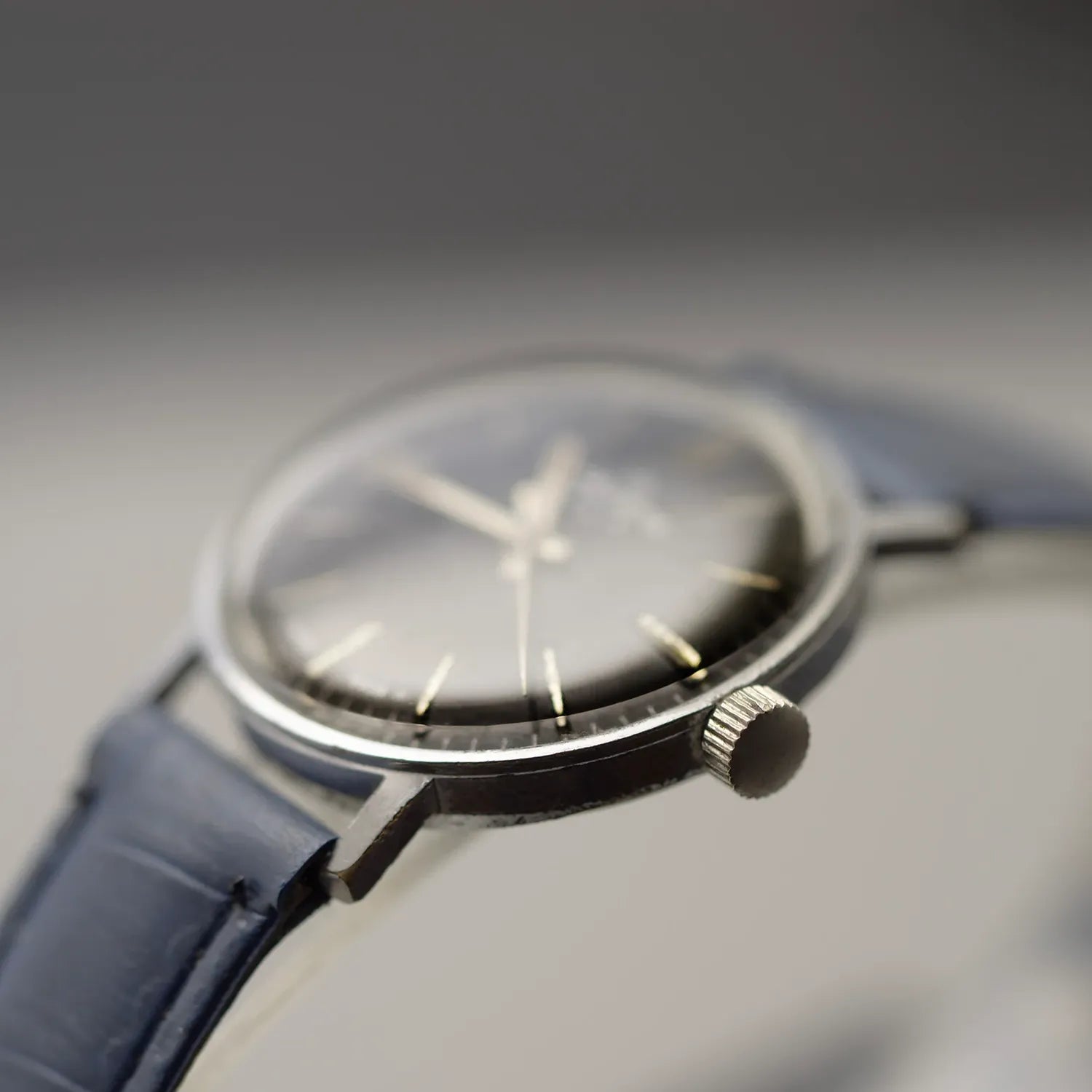 Vintage Helvetia H 878 Black – side view